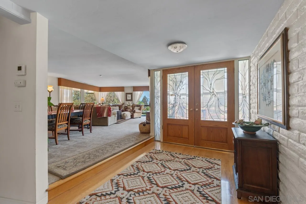 https://cdn.realtyfeed.com/cdn/127/260010361/55cf94579298ee2a2e931df507d0e5ce.webp
