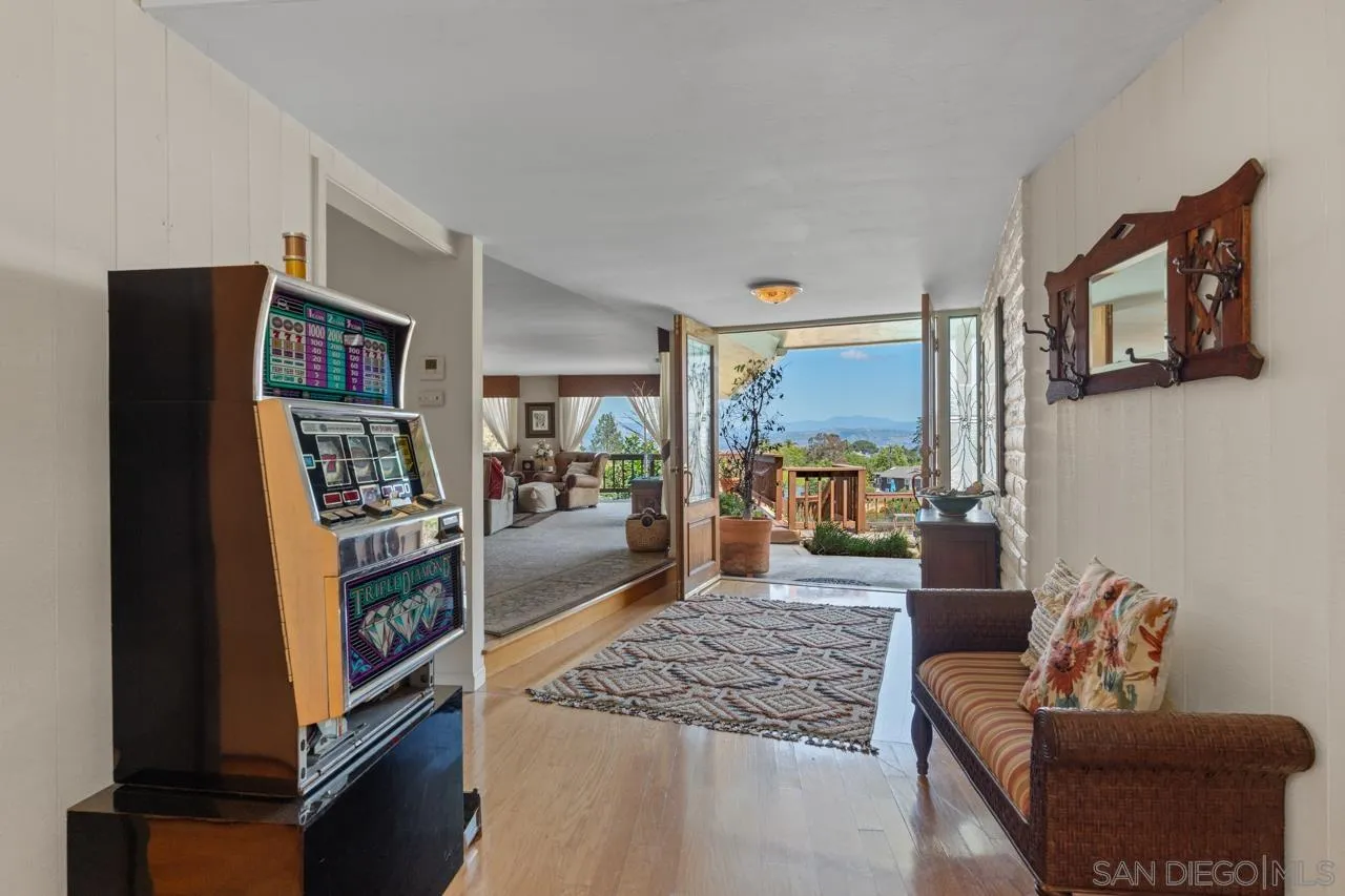 https://cdn.realtyfeed.com/cdn/127/260010361/63b21d198f51b6b2eedef4cf86a5570a.webp