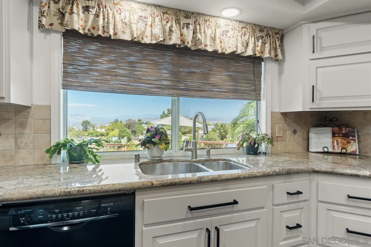 https://cdn.realtyfeed.com/cdn/127/260010361/7605b0a0ee0b13b82ce38f5051a9aedd.webp