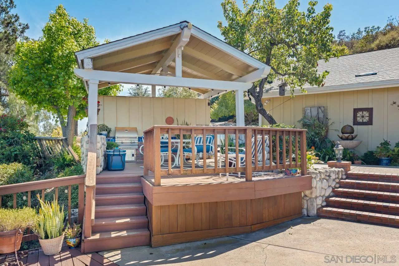 https://cdn.realtyfeed.com/cdn/127/260010361/9102dfdd6fa7d2c85ac093440d69c9d6.webp