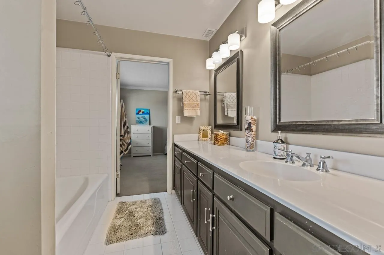 https://cdn.realtyfeed.com/cdn/127/260010361/9369bfd97a6221488635ee7ee6c6265f.webp