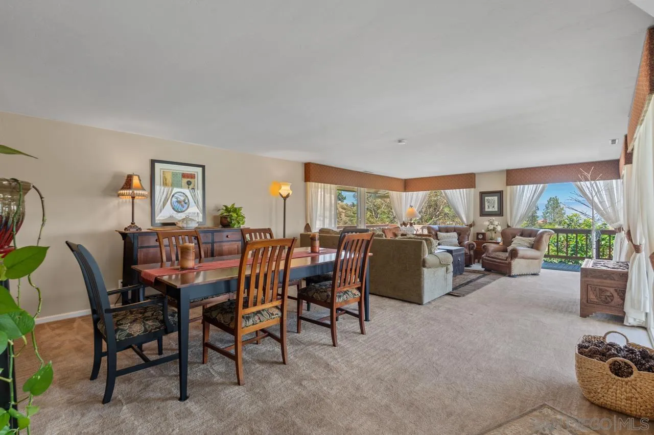https://cdn.realtyfeed.com/cdn/127/260010361/b197045d68ff3eec1813b8a3dfeb1f4c.webp