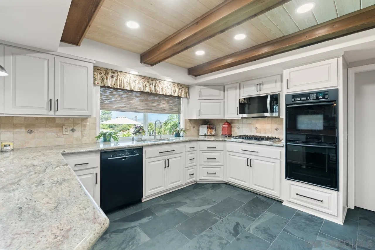 https://cdn.realtyfeed.com/cdn/127/260010361/c3bd73c2836fbb80a98c42576fa39d2b.webp