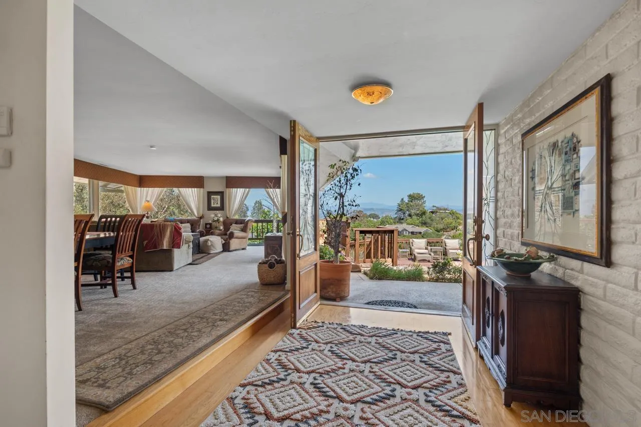 https://cdn.realtyfeed.com/cdn/127/260010361/c40da2484e210eec934804adcc805e09.webp