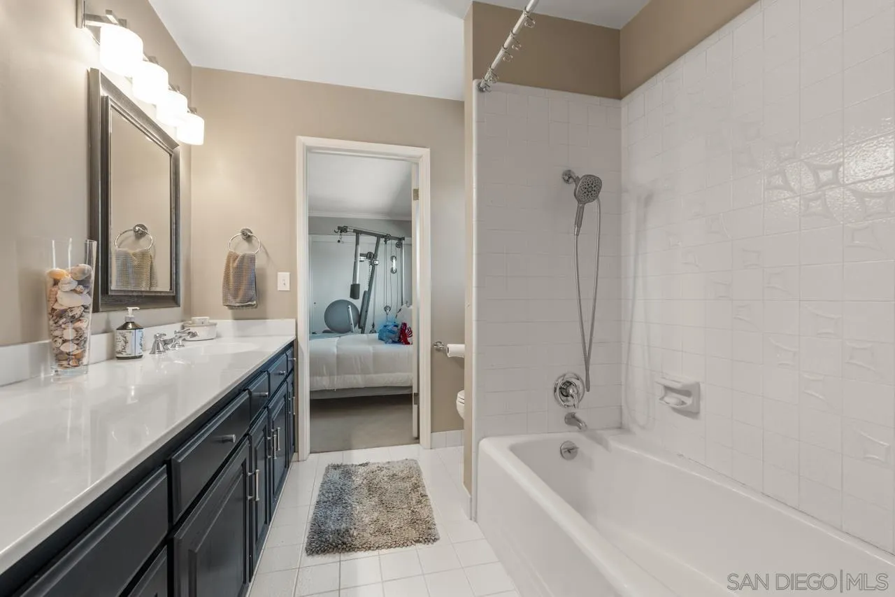 https://cdn.realtyfeed.com/cdn/127/260010361/c9ffe316f27d4aad43c0e3560cf92dc9.webp