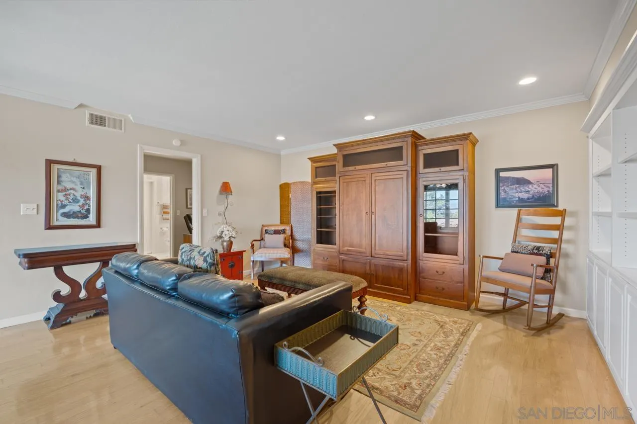 https://cdn.realtyfeed.com/cdn/127/260010361/d24ff744eb4ea41708b958dea84e2a15.webp