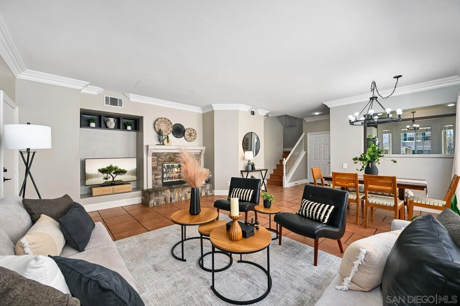 https://cdn.realtyfeed.com/cdn/127/260010362/eeb194e355d59ed77133a377cd904969.webp