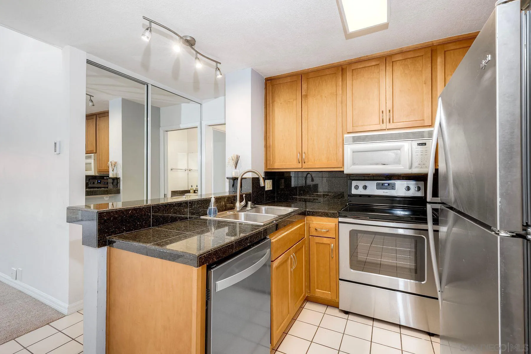 Photo #10: 260010363 Listing: Photo #10