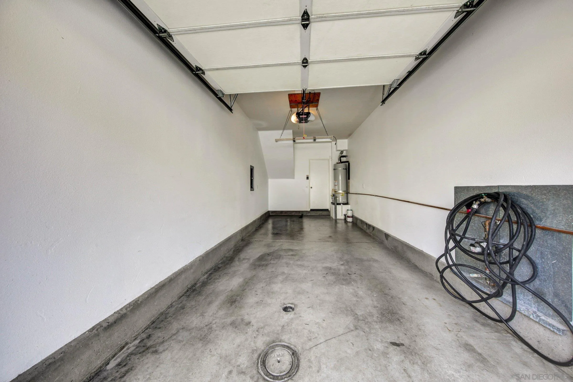 https://cdn.realtyfeed.com/cdn/127/260010364/3000cd586f59e7f84053f160777eb744.webp