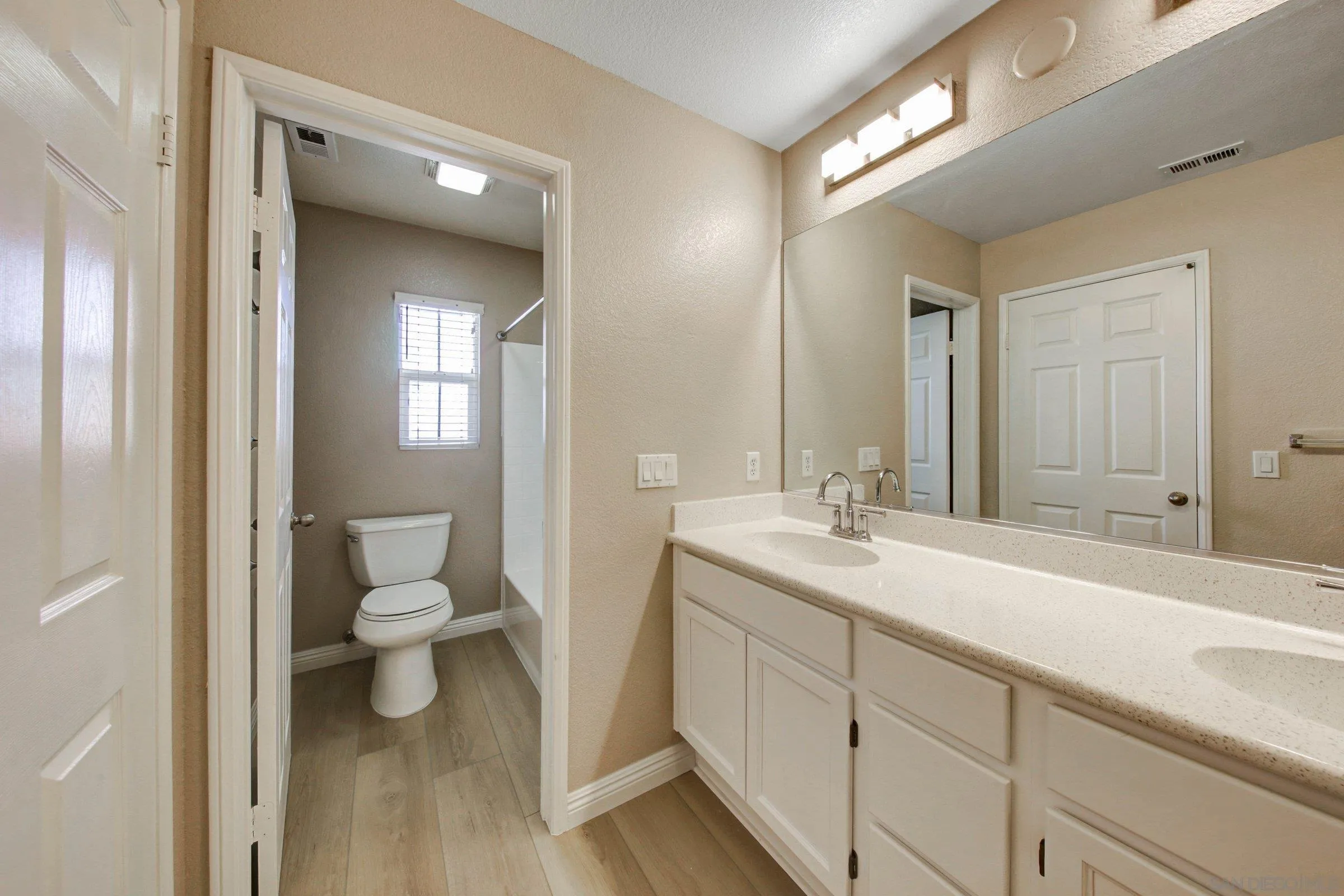 https://cdn.realtyfeed.com/cdn/127/260010364/56801baf602d53b64a00b580177d45d6.webp