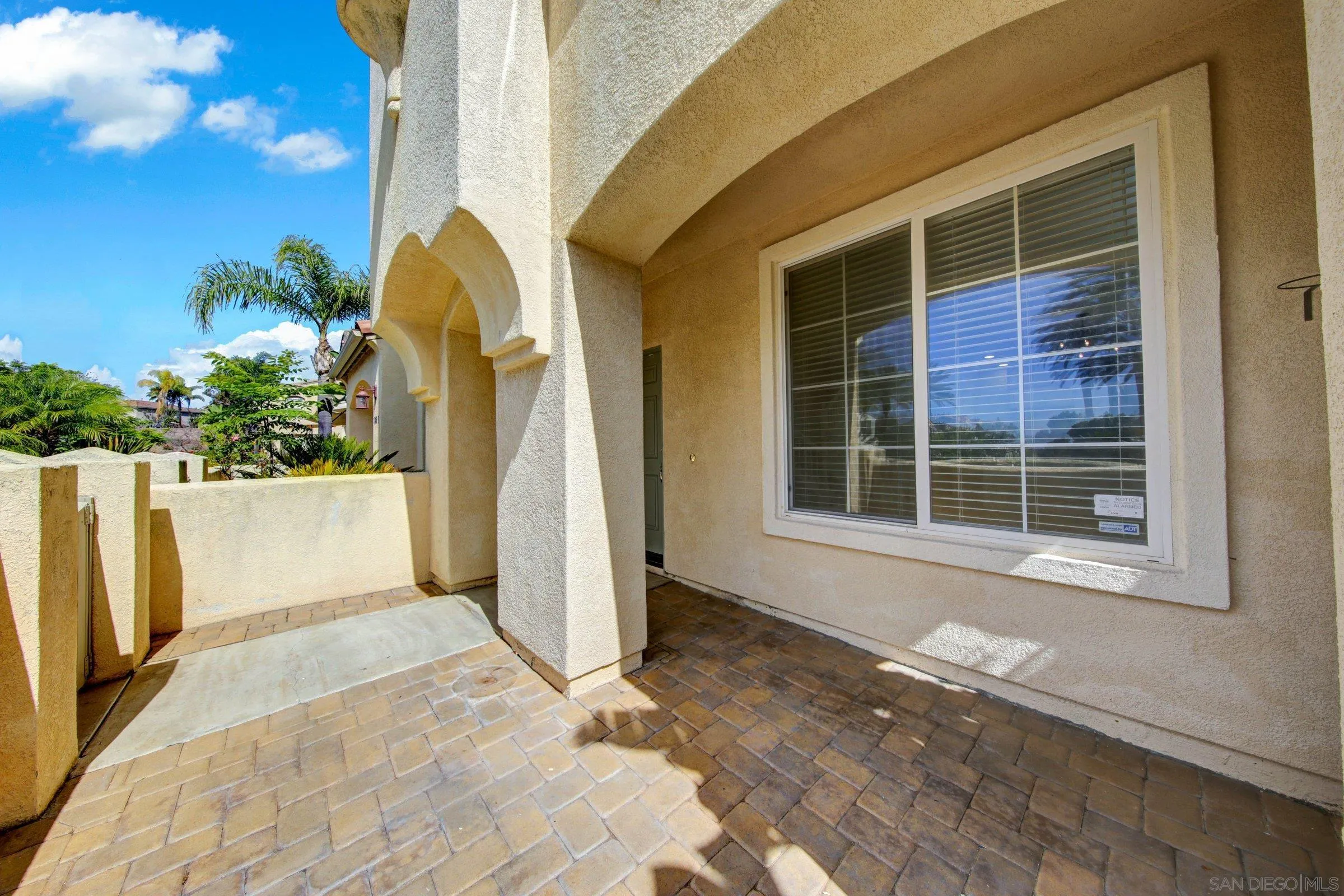 https://cdn.realtyfeed.com/cdn/127/260010364/6338fc138d9087a2d81bf97ee697a33a.webp