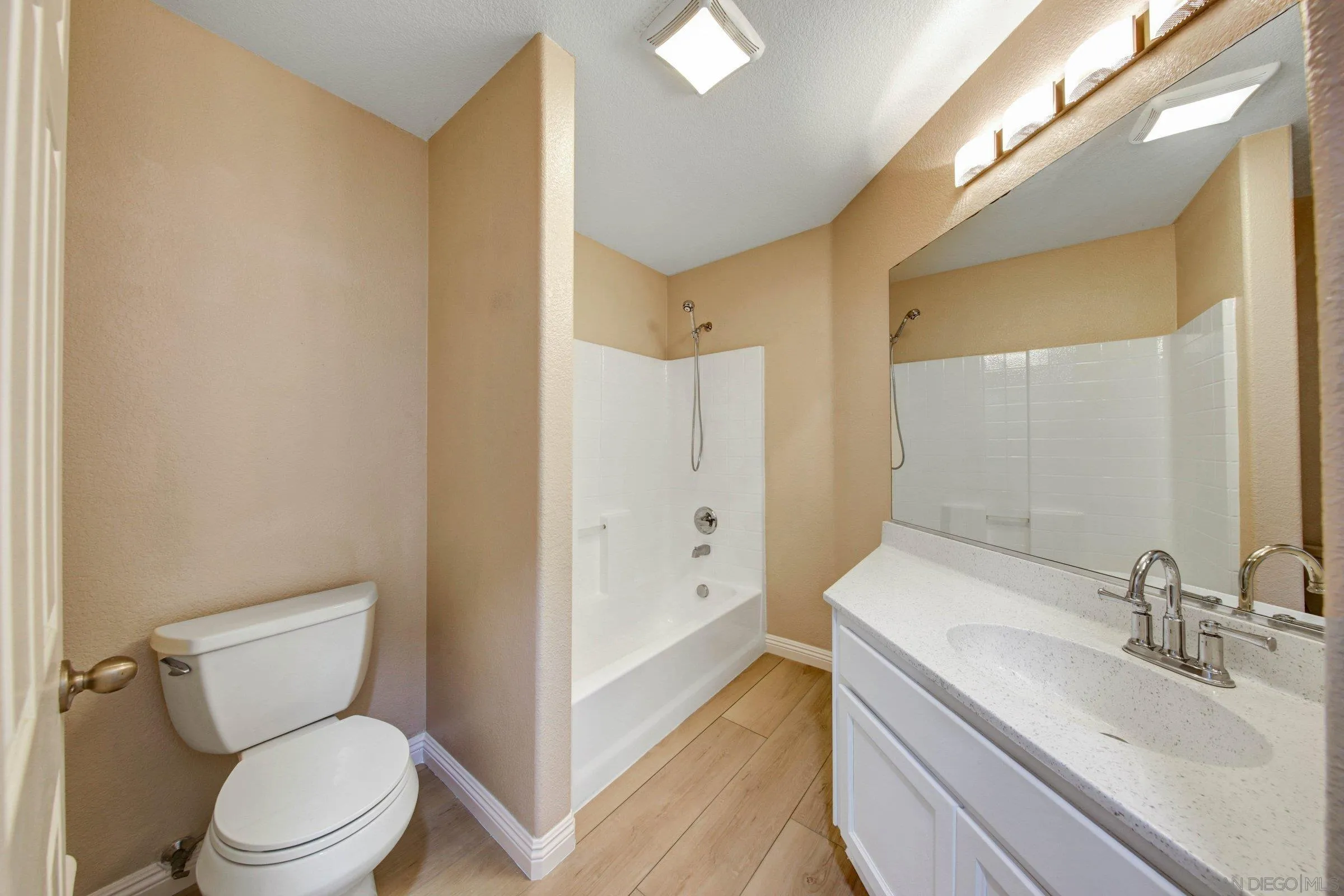 https://cdn.realtyfeed.com/cdn/127/260010364/6d6e6f2227a70f430a96e38681a0e1a0.webp