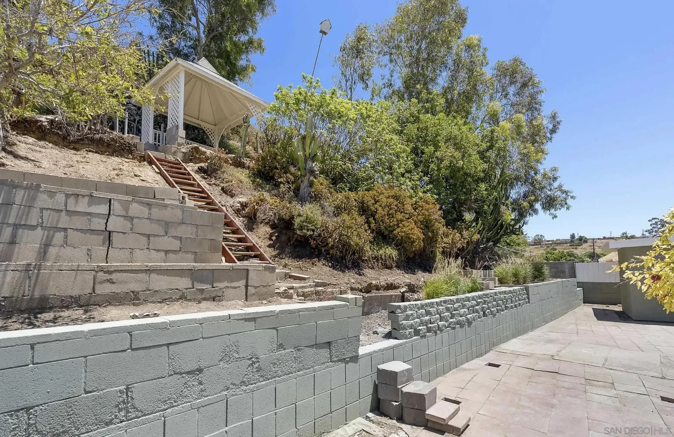 https://cdn.realtyfeed.com/cdn/127/260010367/6c33d83e19e467a455034d68410e0a79.webp