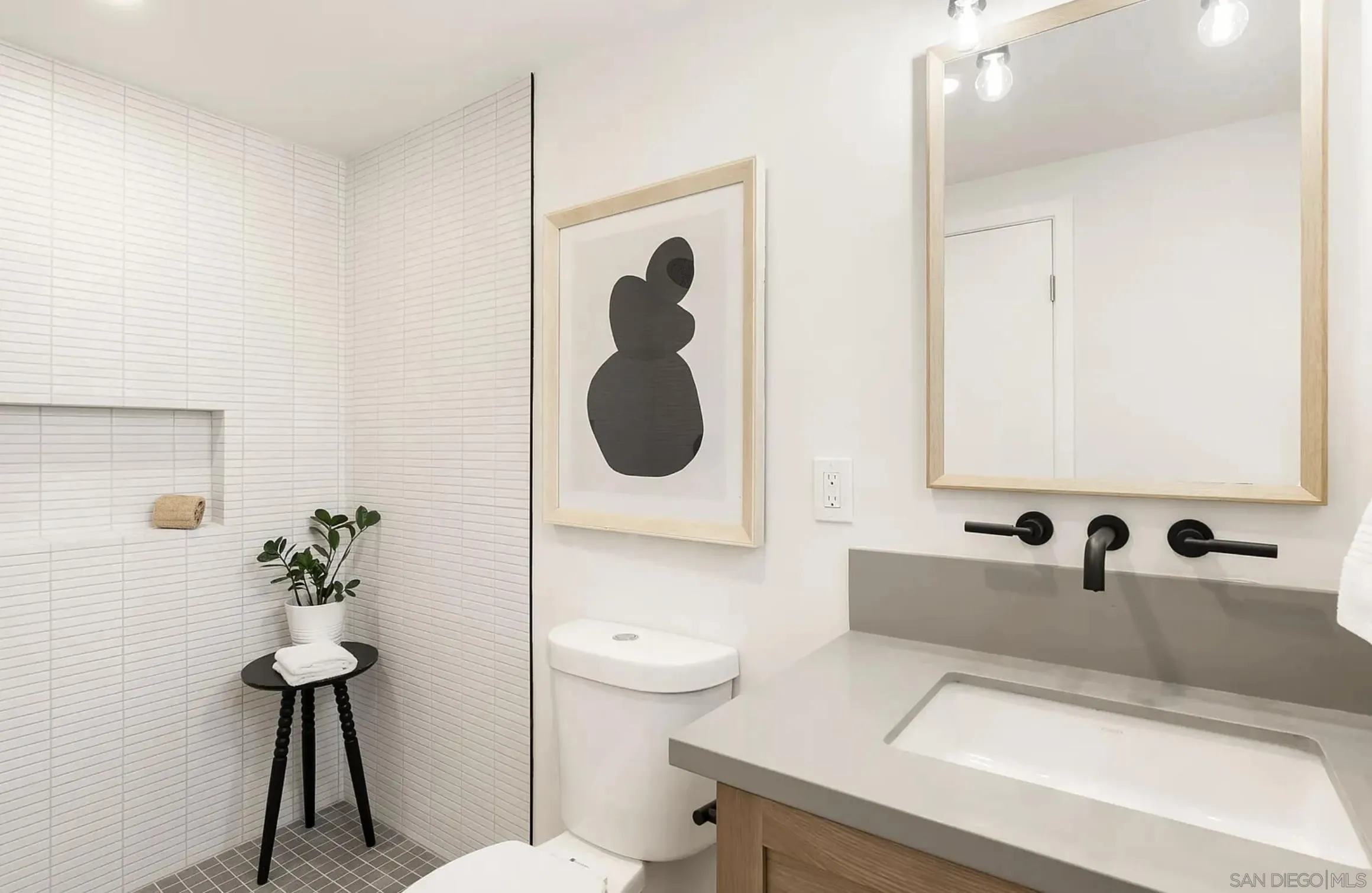 https://cdn.realtyfeed.com/cdn/127/260010367/997b3d9897b9aa509798b6c62f077f86.webp