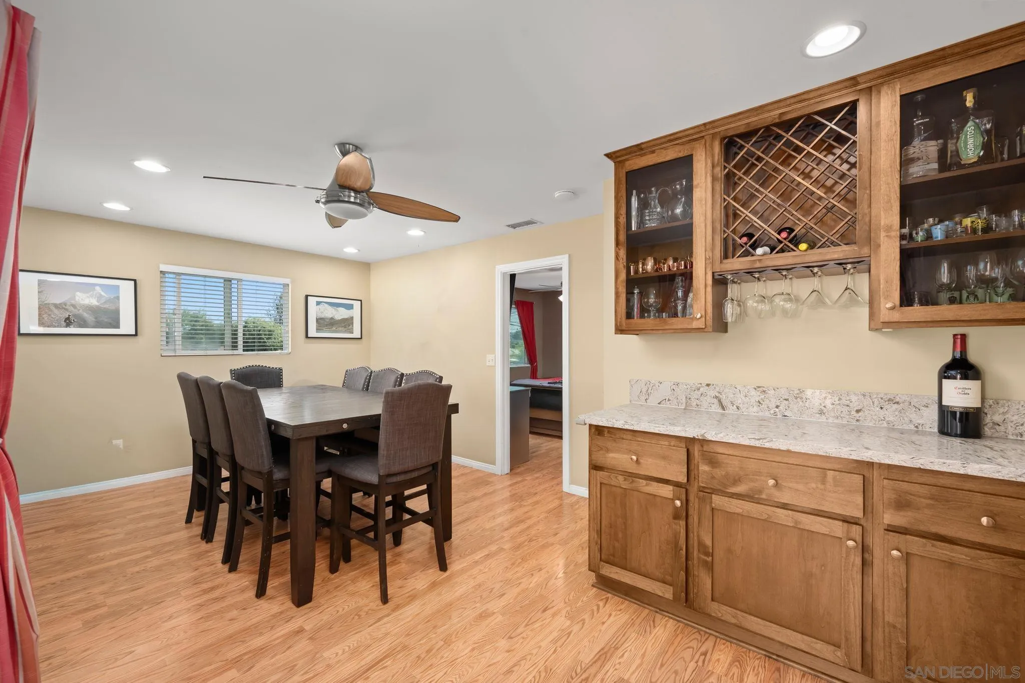 https://cdn.realtyfeed.com/cdn/127/260010369/1d0bbbfe9c70af0f99a94bb95d4468bb.webp