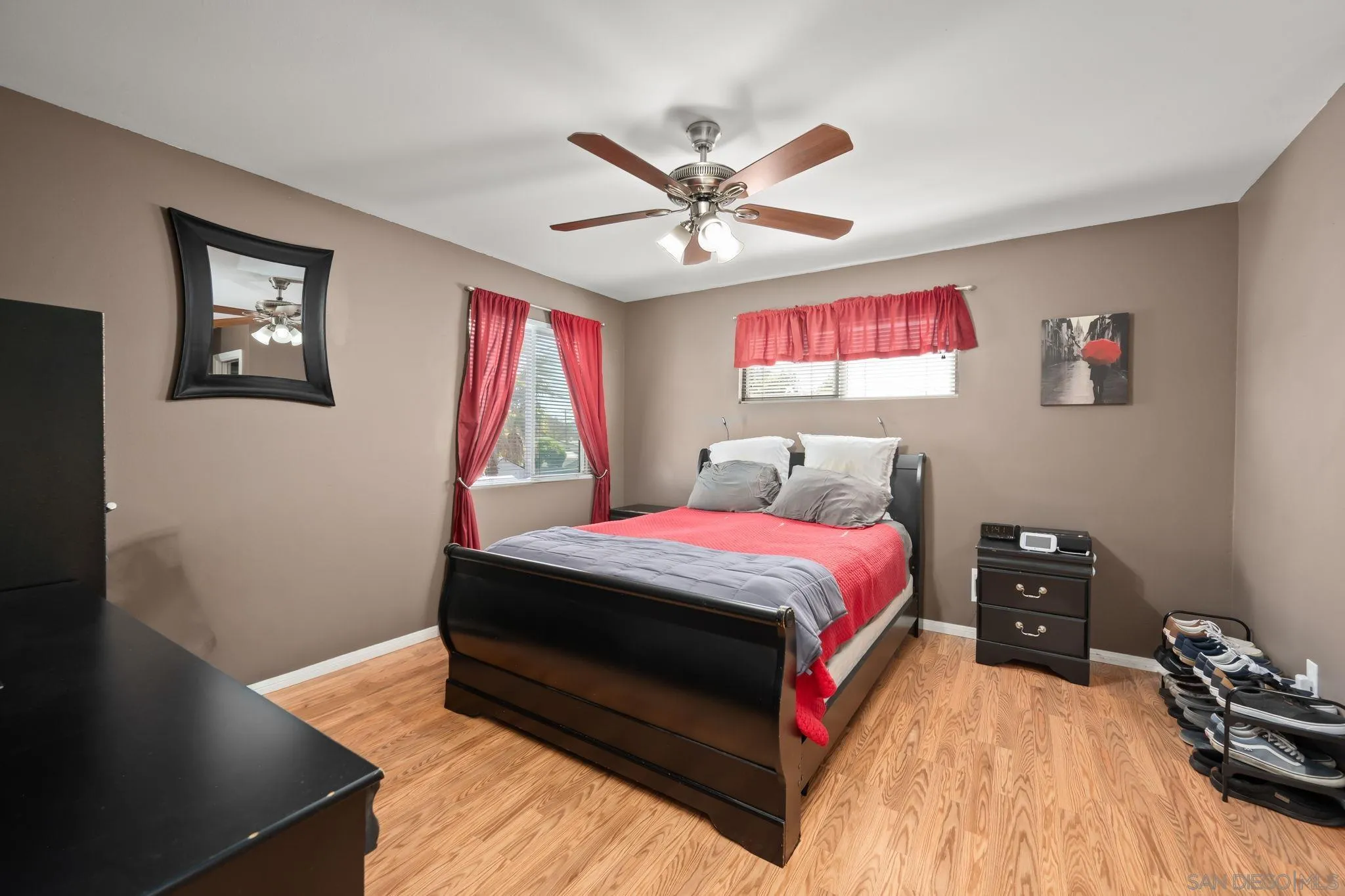 https://cdn.realtyfeed.com/cdn/127/260010369/9b8edcf82d6a9ac69af05c93fad3e32a.webp