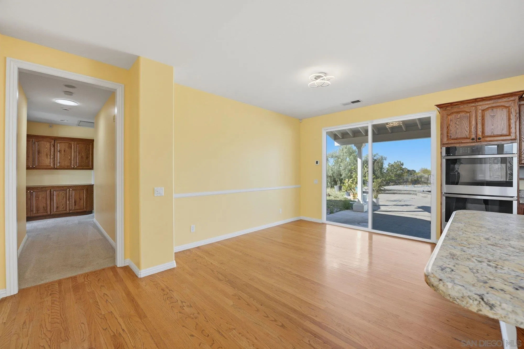 https://cdn.realtyfeed.com/cdn/127/260010372/43b72f70e5db7e22e167b4c77ed888e8.webp