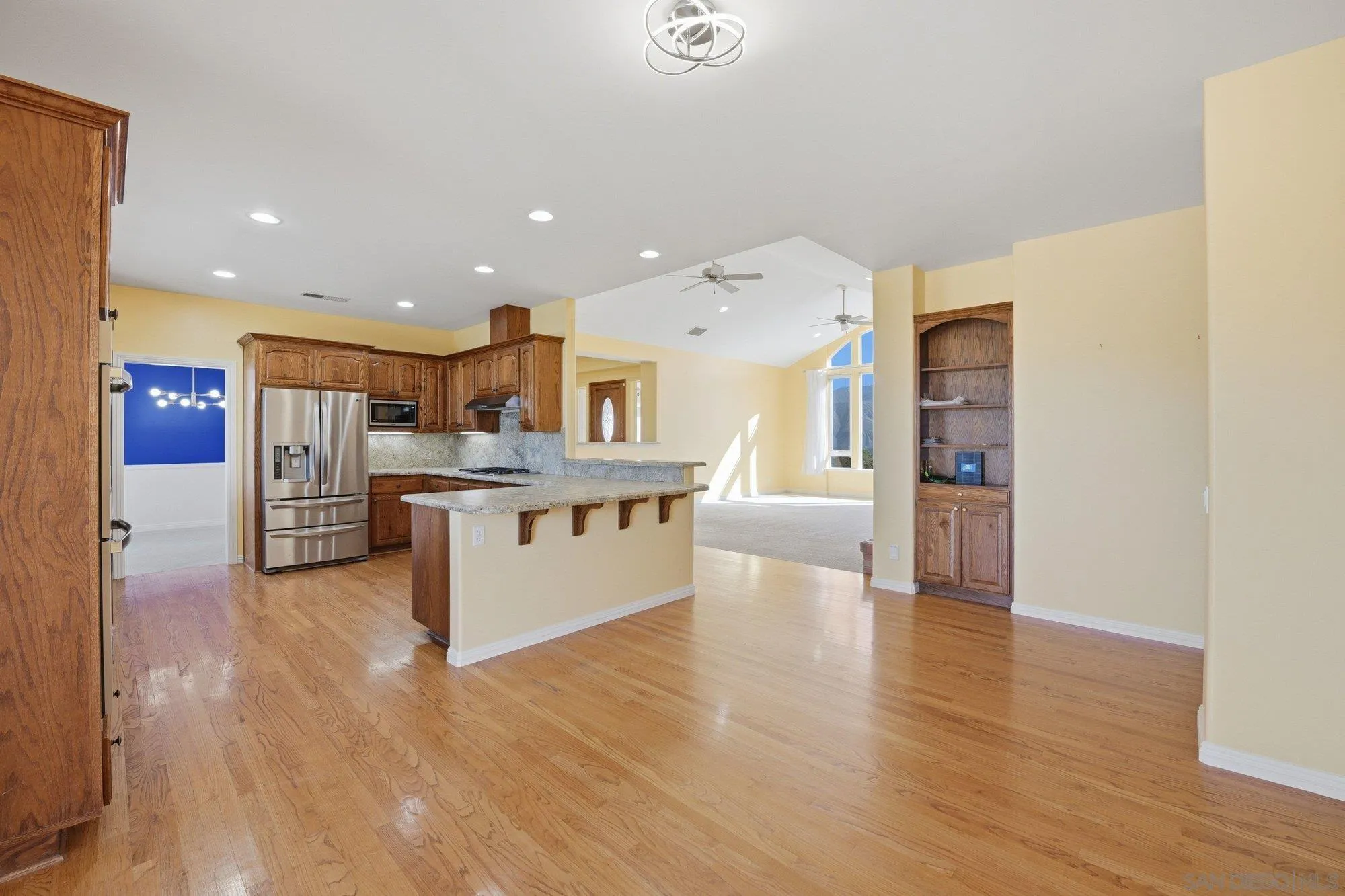 https://cdn.realtyfeed.com/cdn/127/260010372/47e966488938a3b55a2c913fa983d43f.webp
