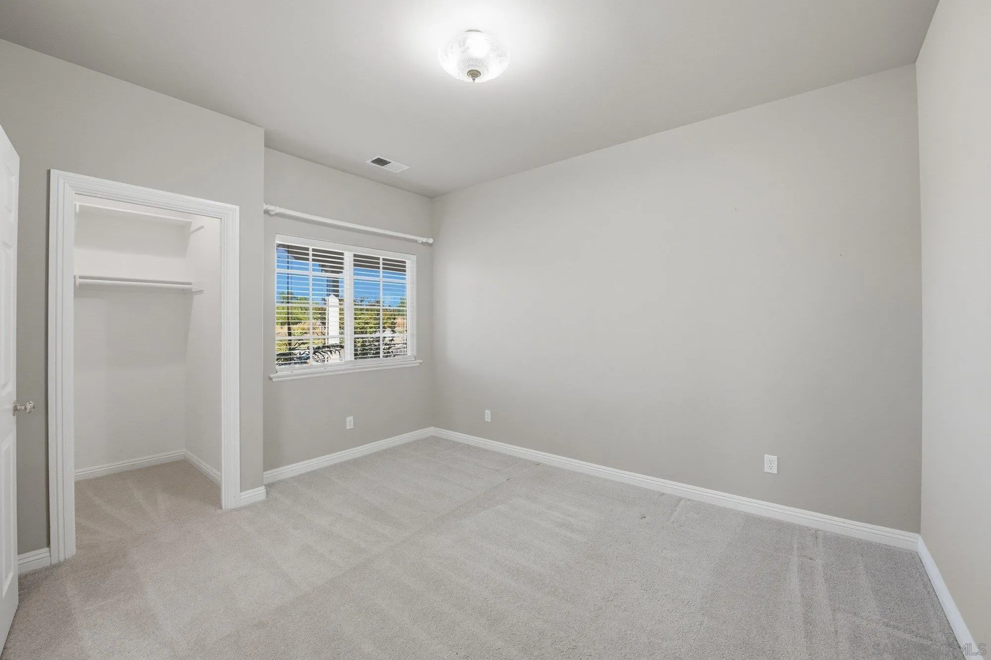 https://cdn.realtyfeed.com/cdn/127/260010372/7b0c79cbb138d5c114b76661408a5d2b.webp