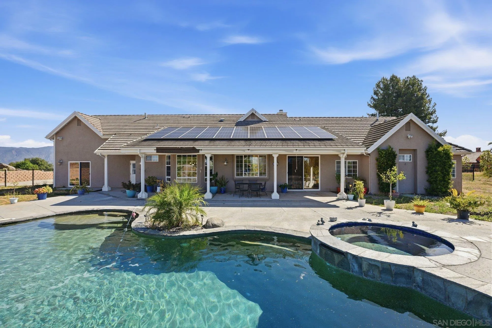 https://cdn.realtyfeed.com/cdn/127/260010372/8a7b42d972e4f8715efe379e51decc5a.webp