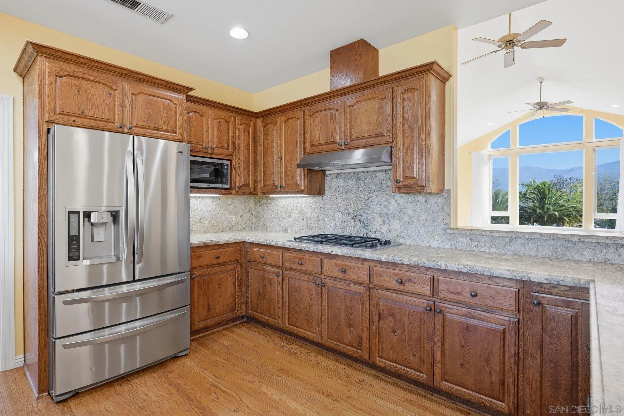 https://cdn.realtyfeed.com/cdn/127/260010372/9e5c893301491e0831a51c6453a07885.webp