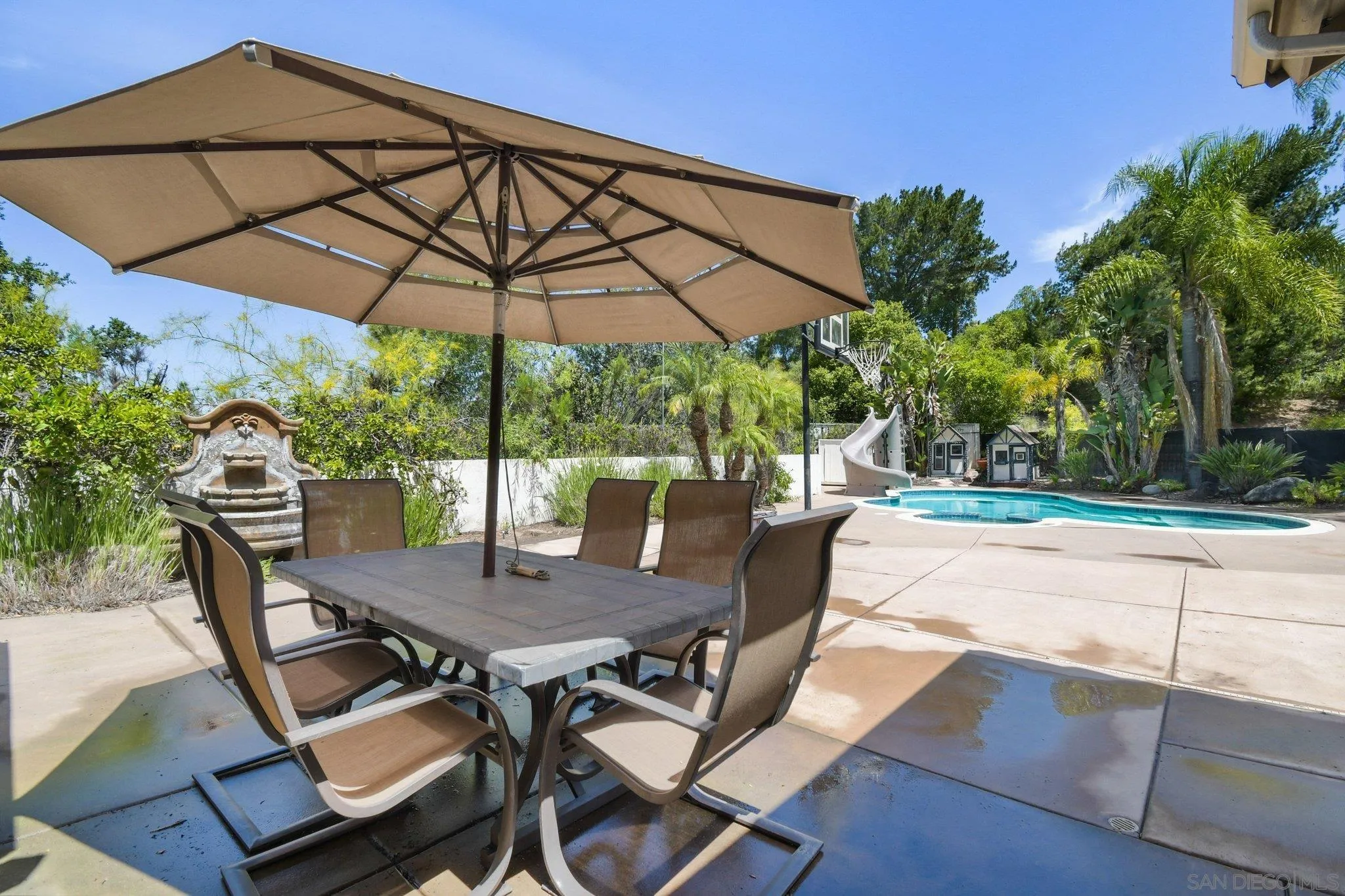 https://cdn.realtyfeed.com/cdn/127/260010373/4b479bbfa11ab59aff9b326f7921806f.webp