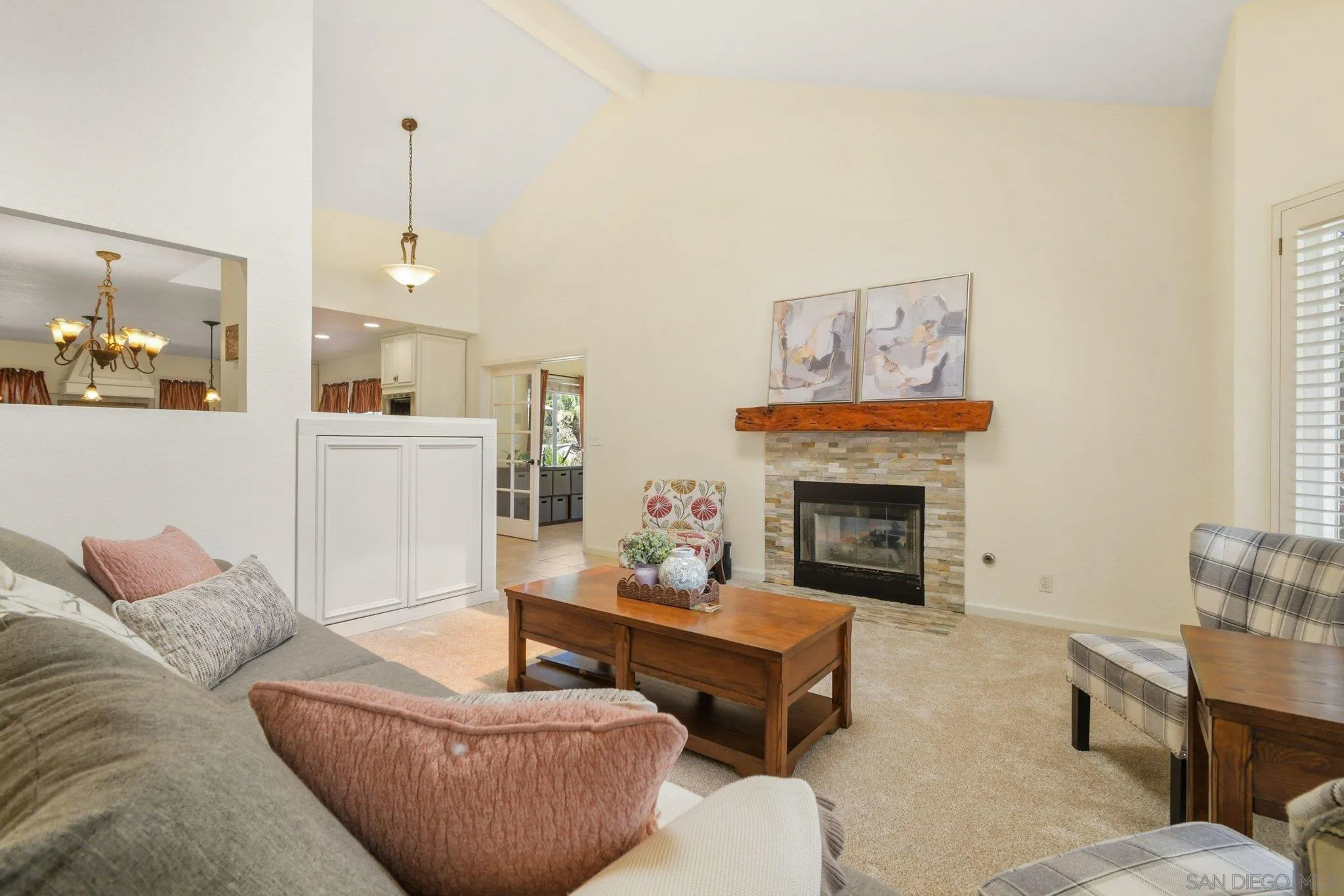 https://cdn.realtyfeed.com/cdn/127/260010373/7a10890229b250afe8dad22bec4f0d15.webp
