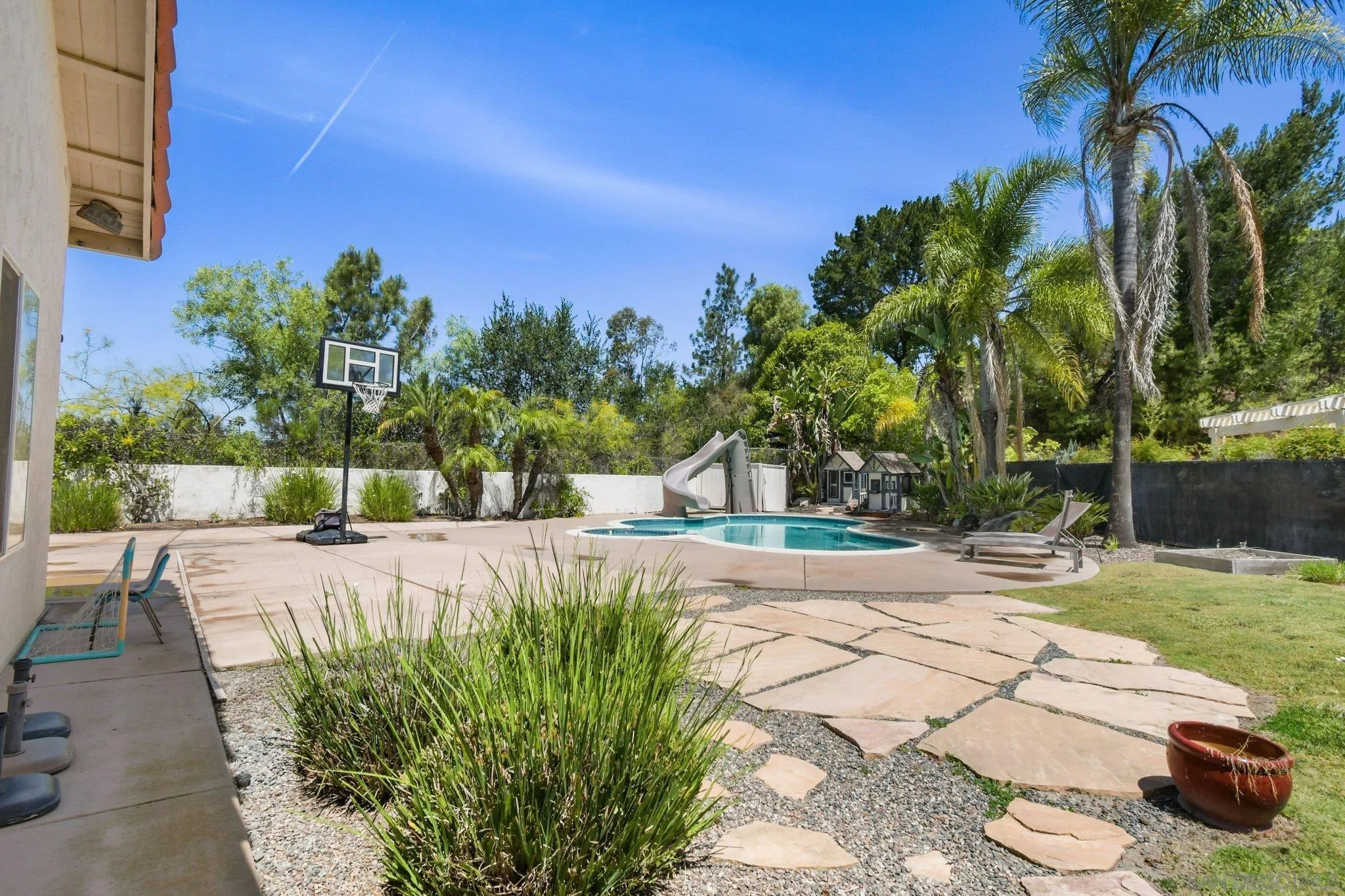 https://cdn.realtyfeed.com/cdn/127/260010373/bc7f3d99c825088da2cb4e6485476970.webp