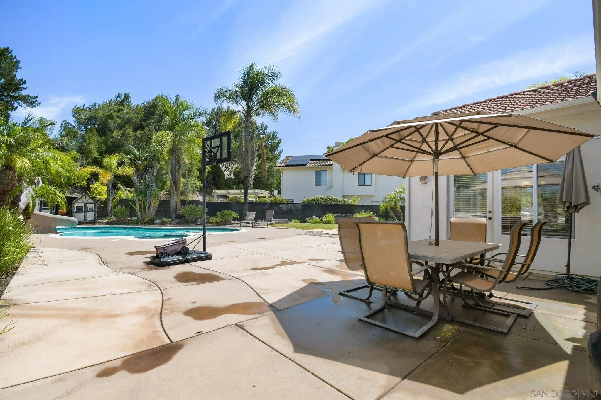 https://cdn.realtyfeed.com/cdn/127/260010373/f8b90d794b29c9718a7f280586943bba.webp
