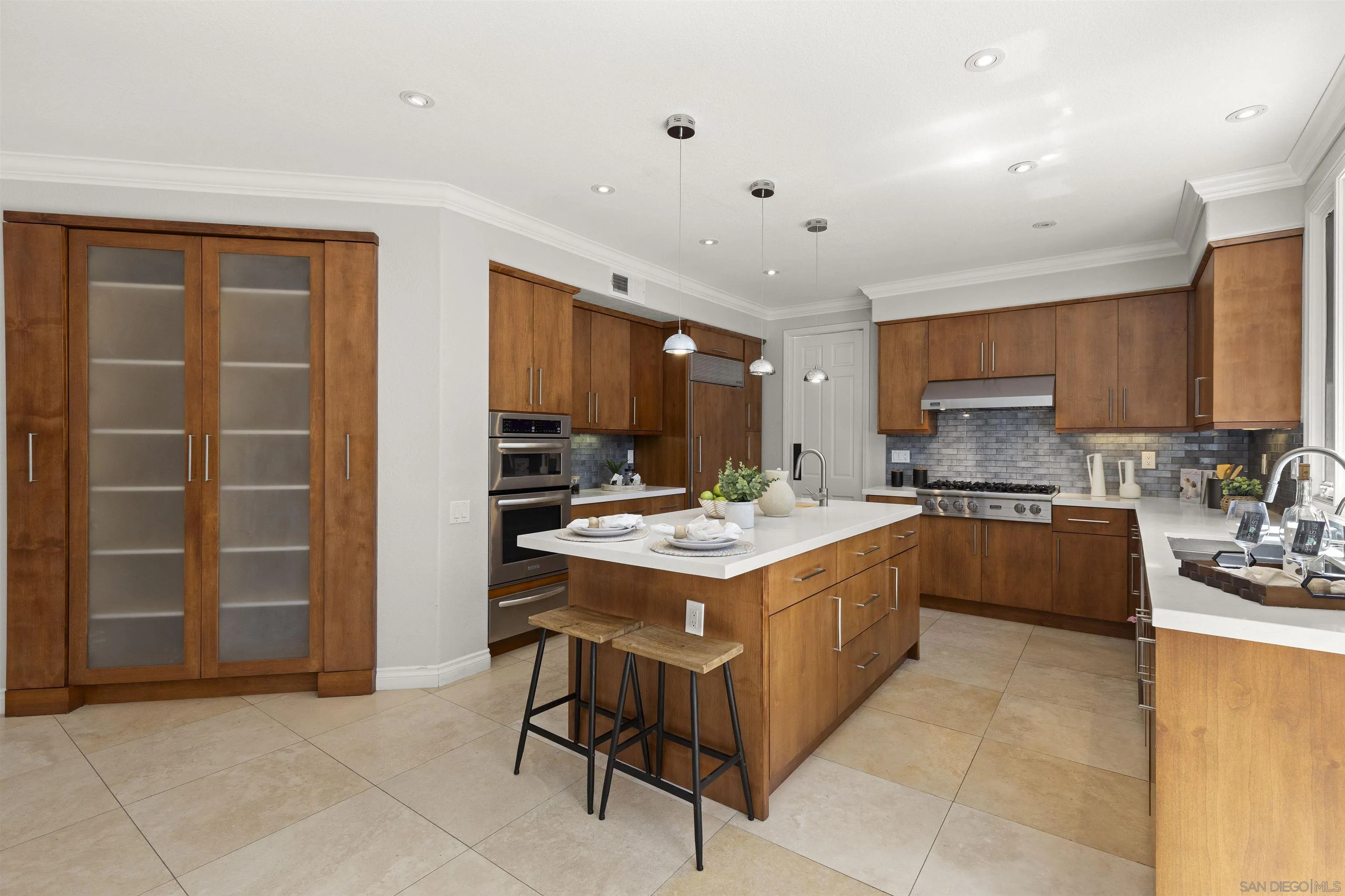 https://cdn.realtyfeed.com/cdn/127/260010375/11b622ce8a7420da0615bc3e337a9e82.webp