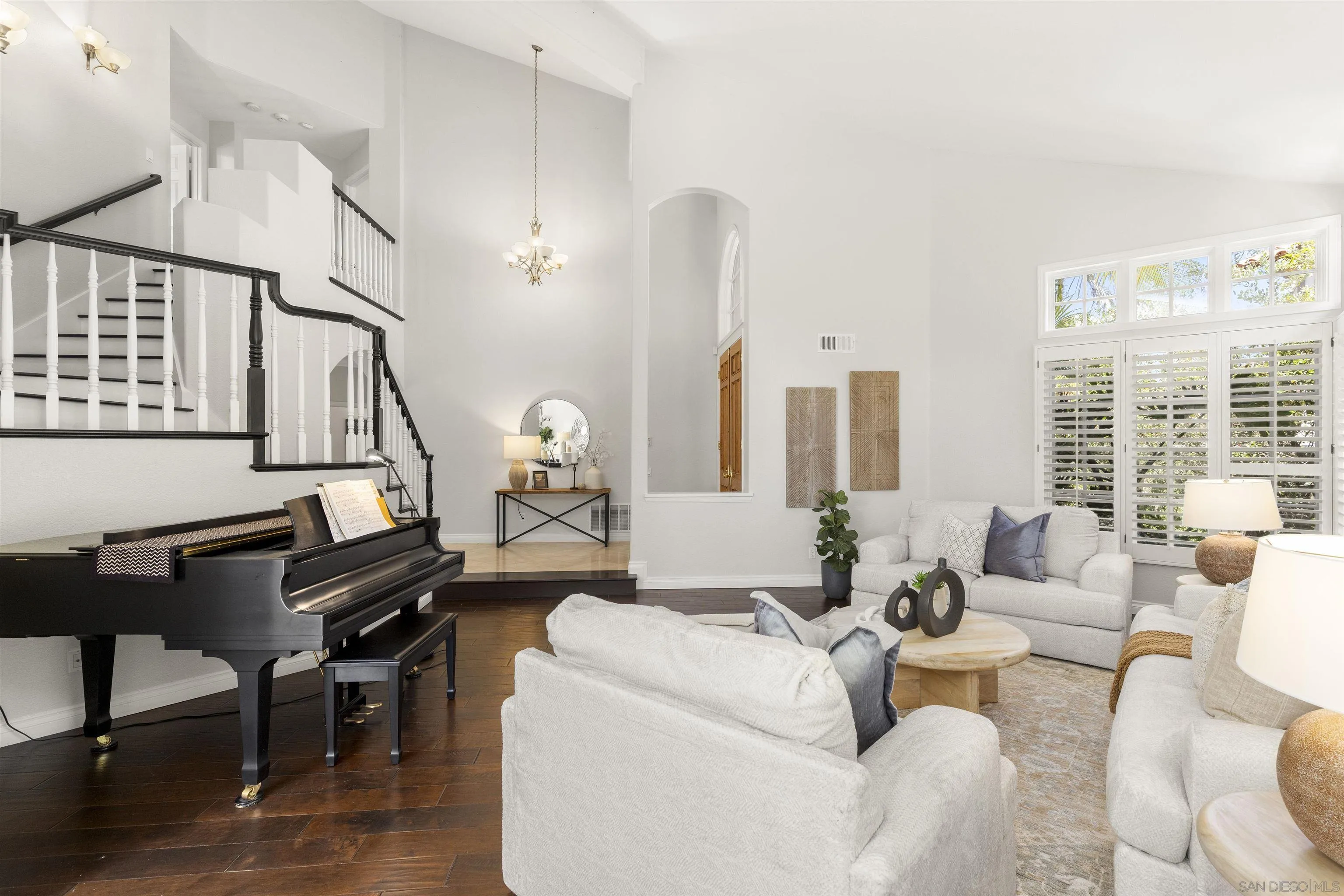 https://cdn.realtyfeed.com/cdn/127/260010375/11bbf1404586a1d5df688dfbd1c1d6c8.webp