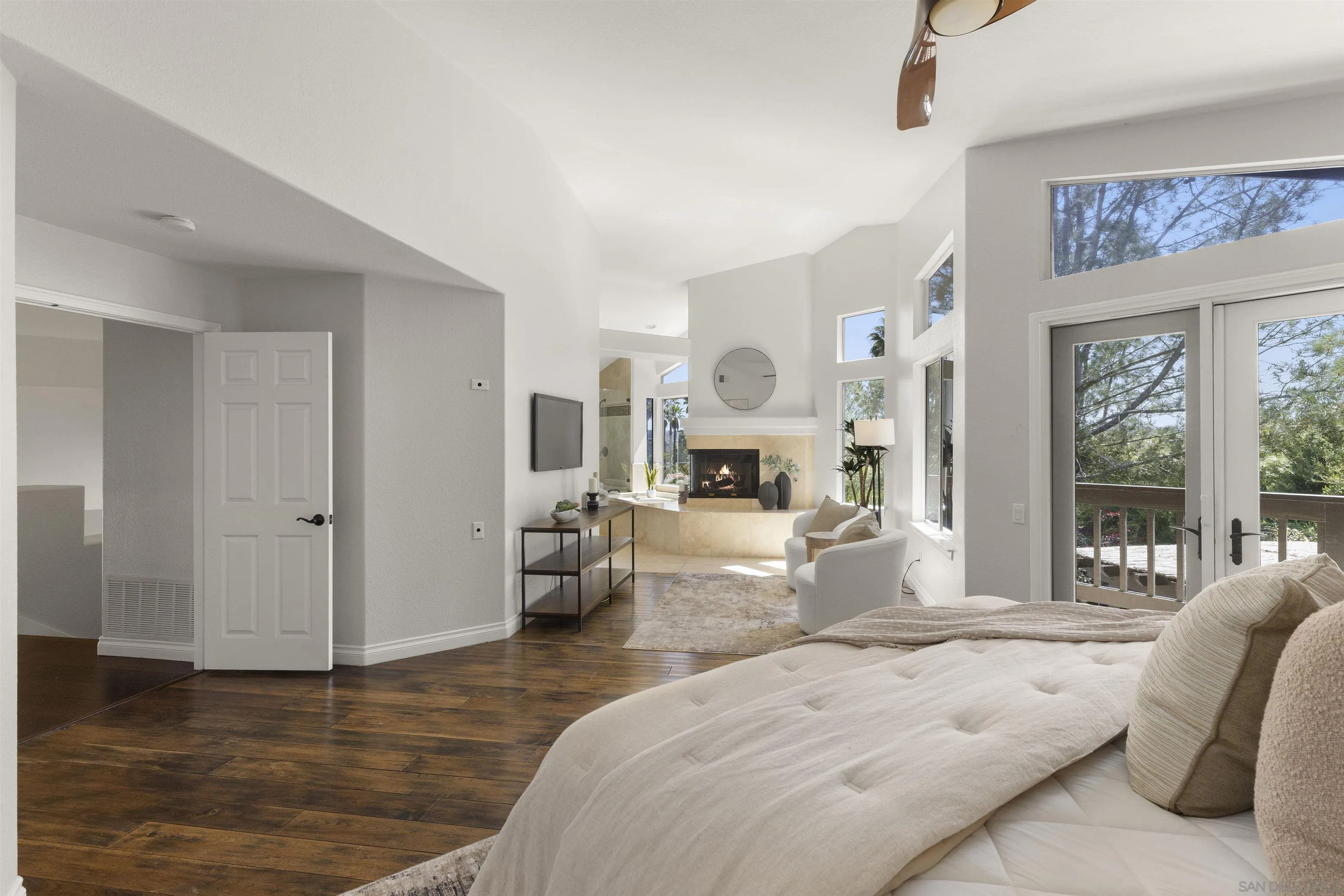 https://cdn.realtyfeed.com/cdn/127/260010375/4aef7f4f439ec6d036d67f7e85f71490.webp
