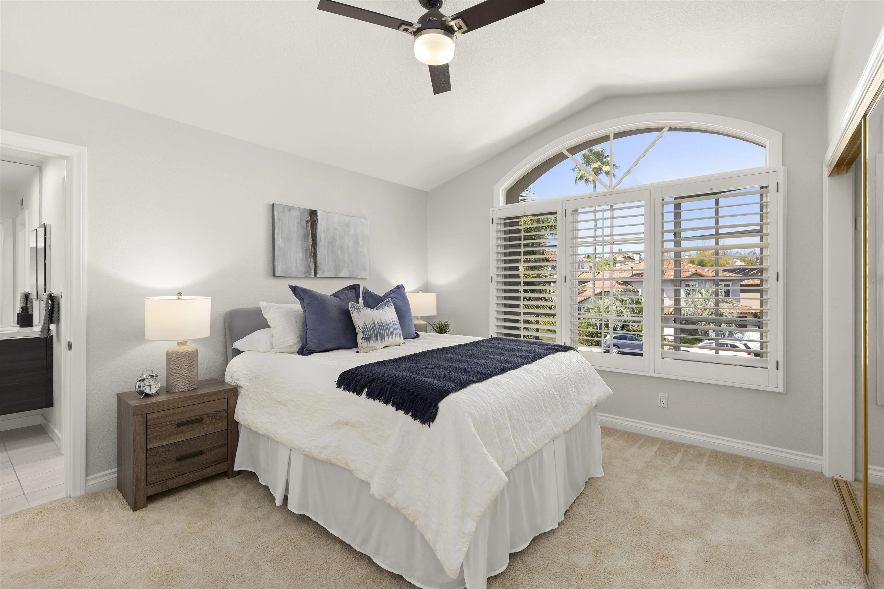 https://cdn.realtyfeed.com/cdn/127/260010375/768d736bbd602b3dd1c2bd5a44efce55.webp