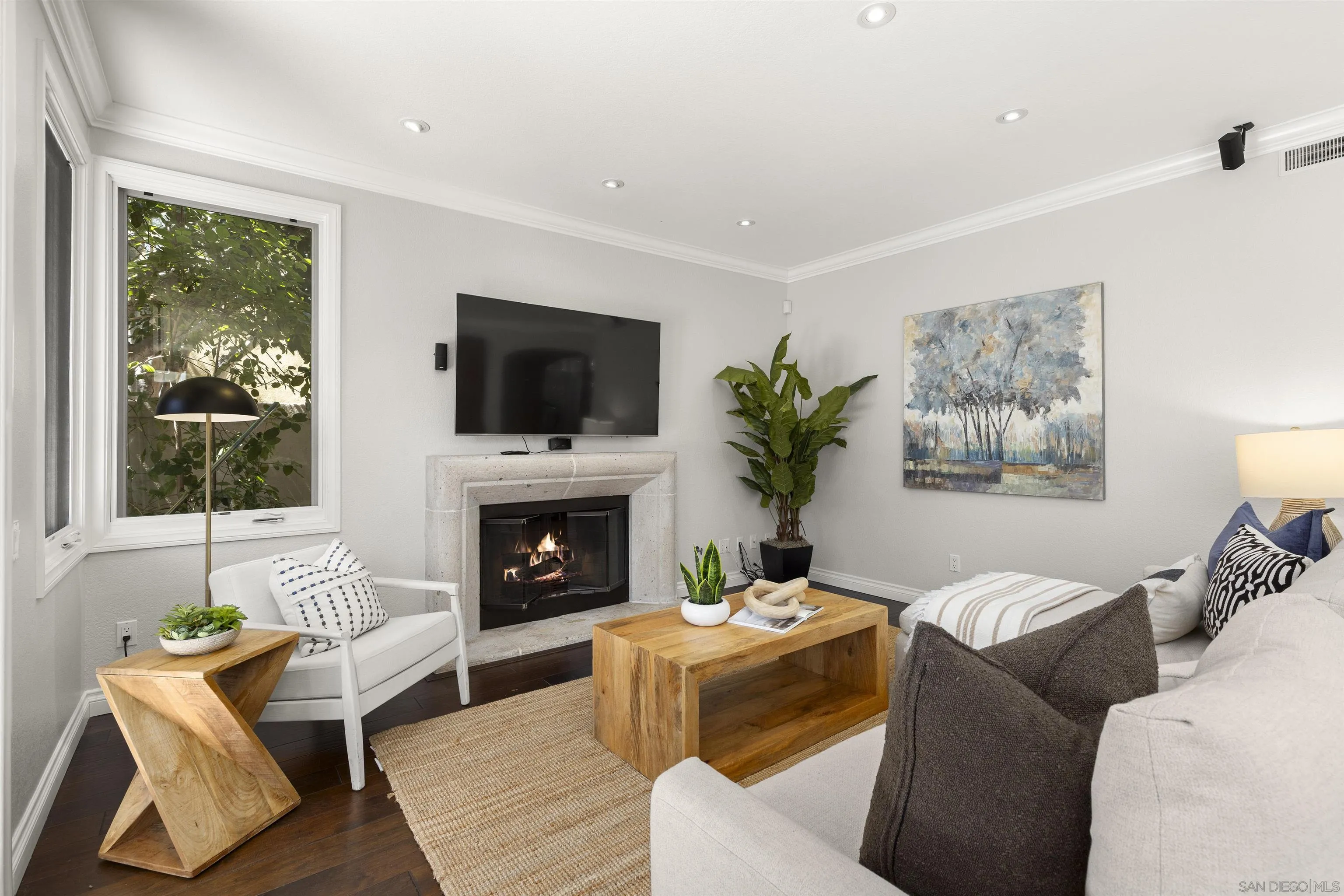 https://cdn.realtyfeed.com/cdn/127/260010375/7e352f1ed441d2055e827dea69ce8e1d.webp