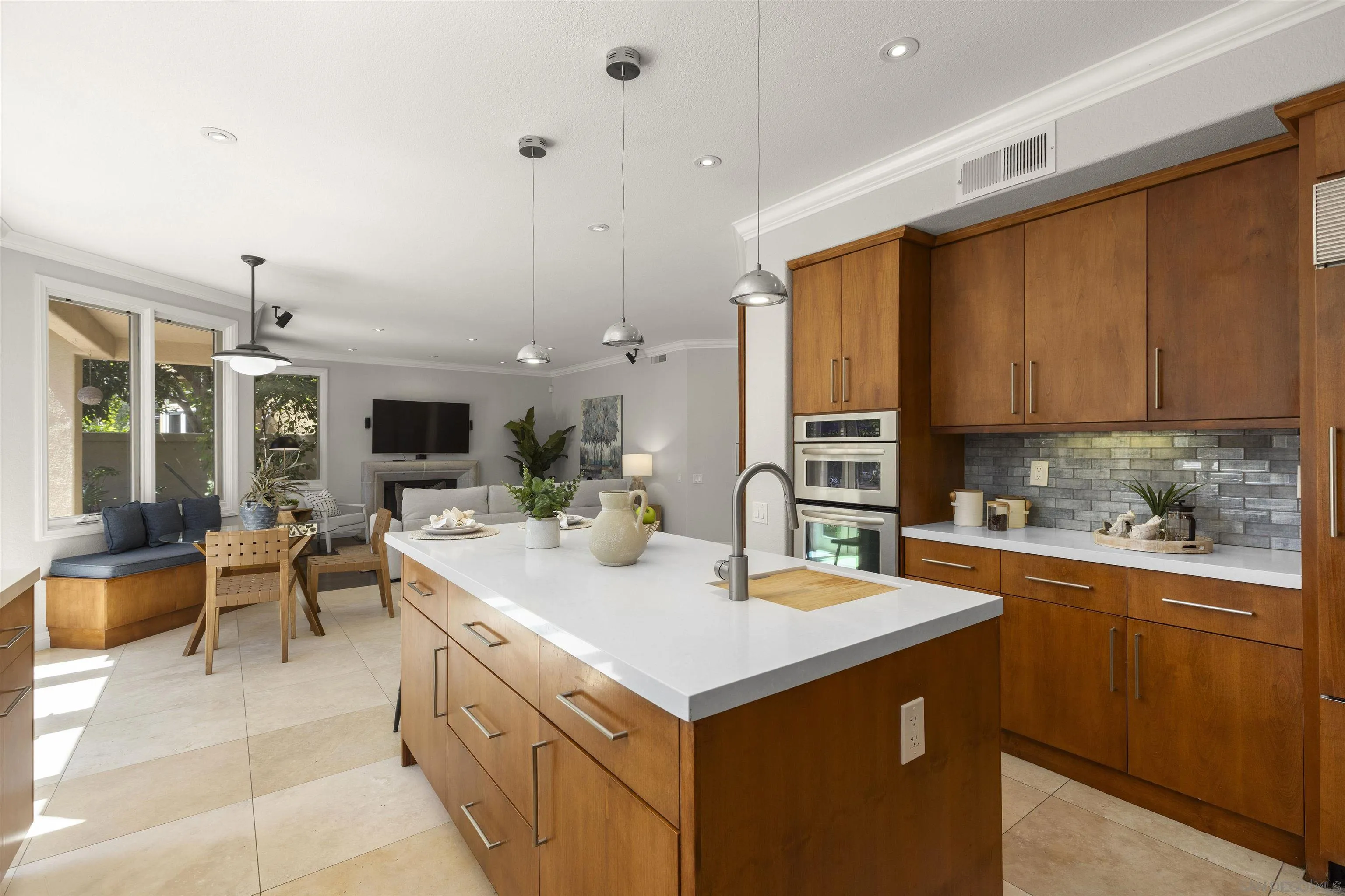 https://cdn.realtyfeed.com/cdn/127/260010375/7e8d3a804b65d506de44e7ea68875599.webp