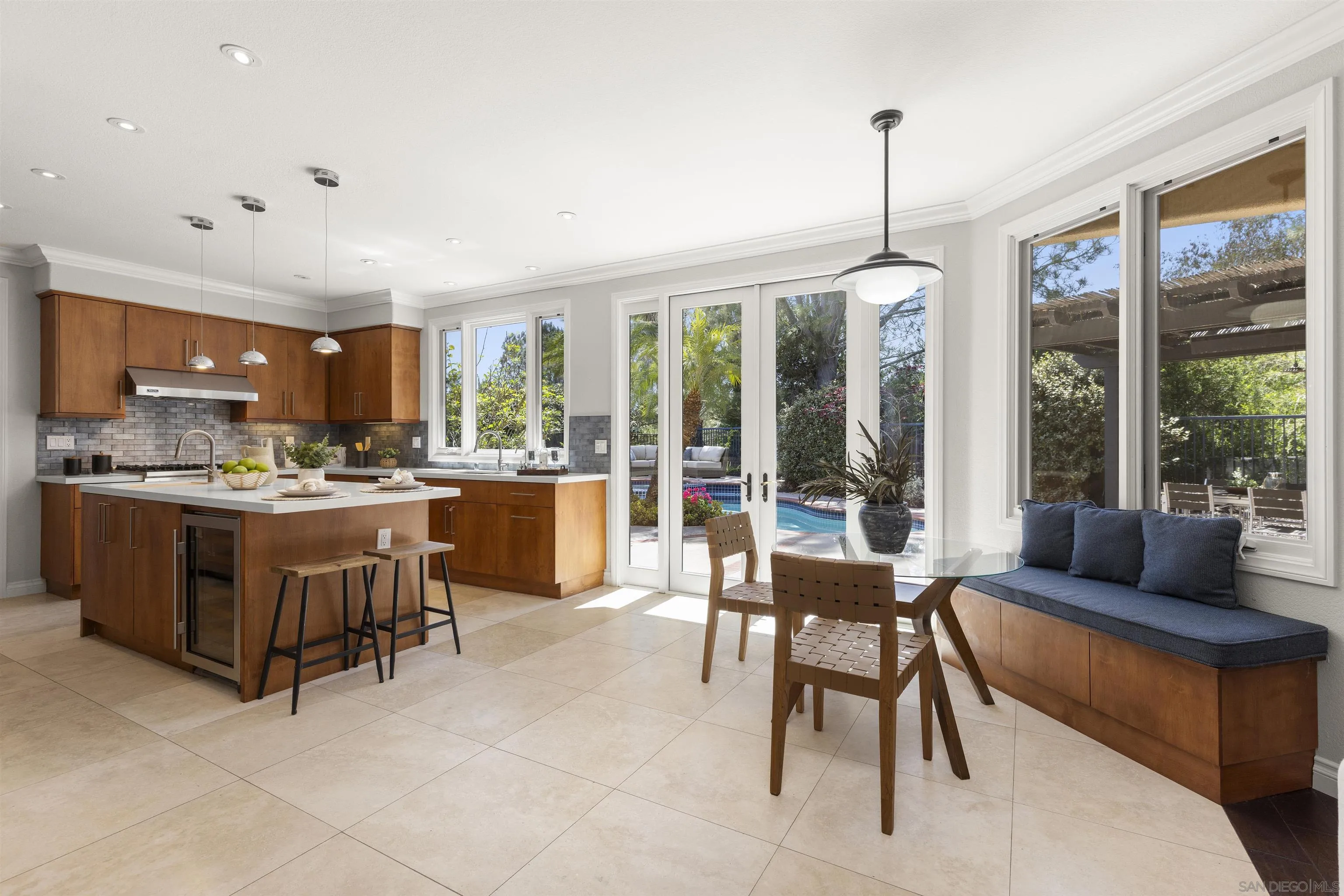 https://cdn.realtyfeed.com/cdn/127/260010375/a8eba6aa3a817a135004086d6a9918a3.webp