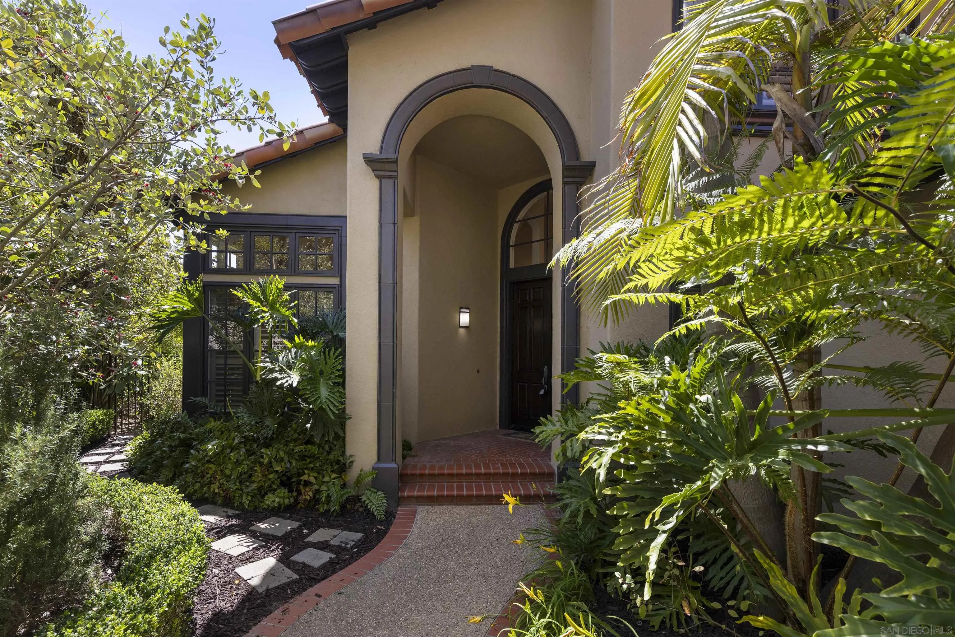 https://cdn.realtyfeed.com/cdn/127/260010375/ad2fd41b3776f140d619442402d6263a.webp