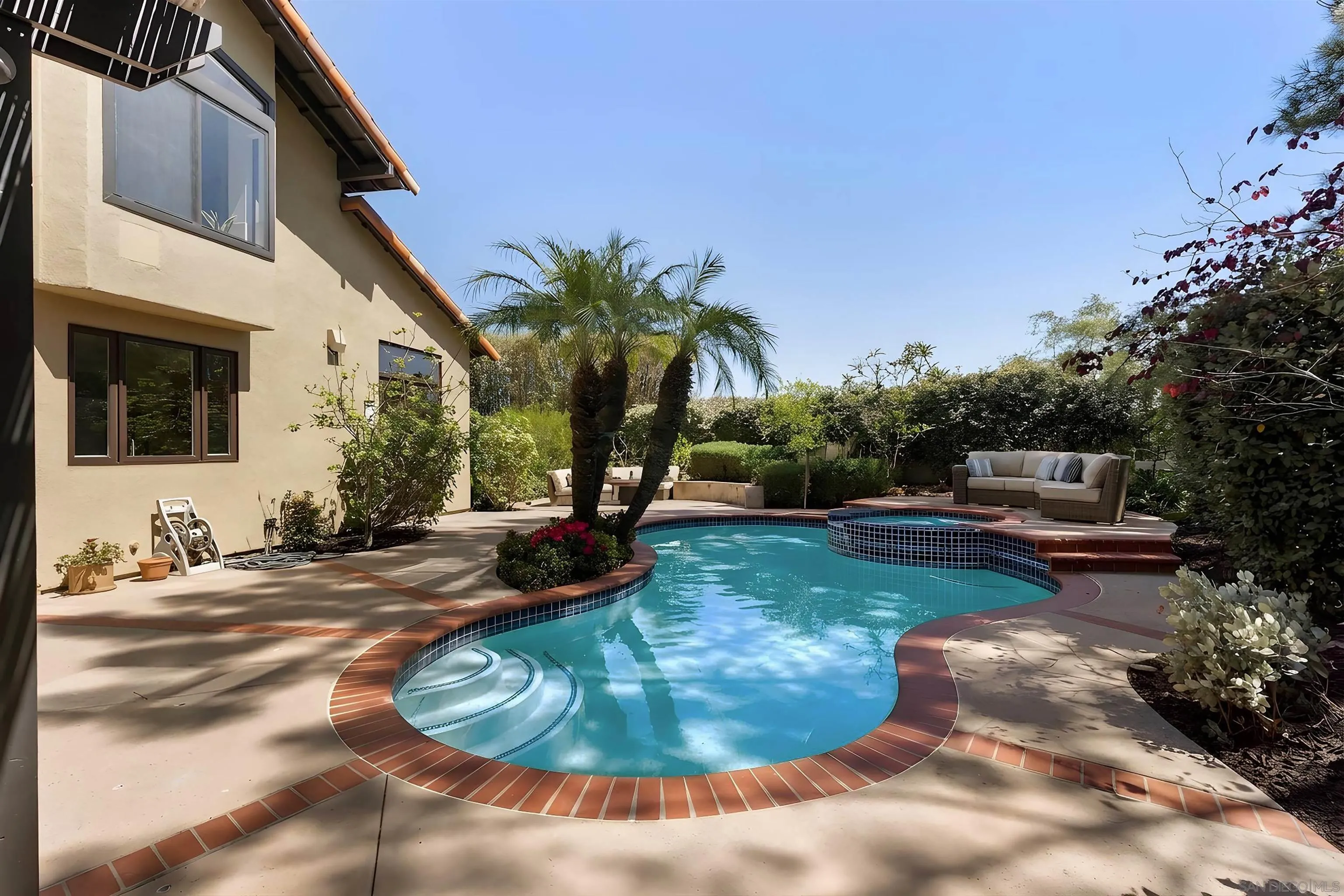 https://cdn.realtyfeed.com/cdn/127/260010375/d6b1fd087f75d068b46a8272c0319c1a.webp