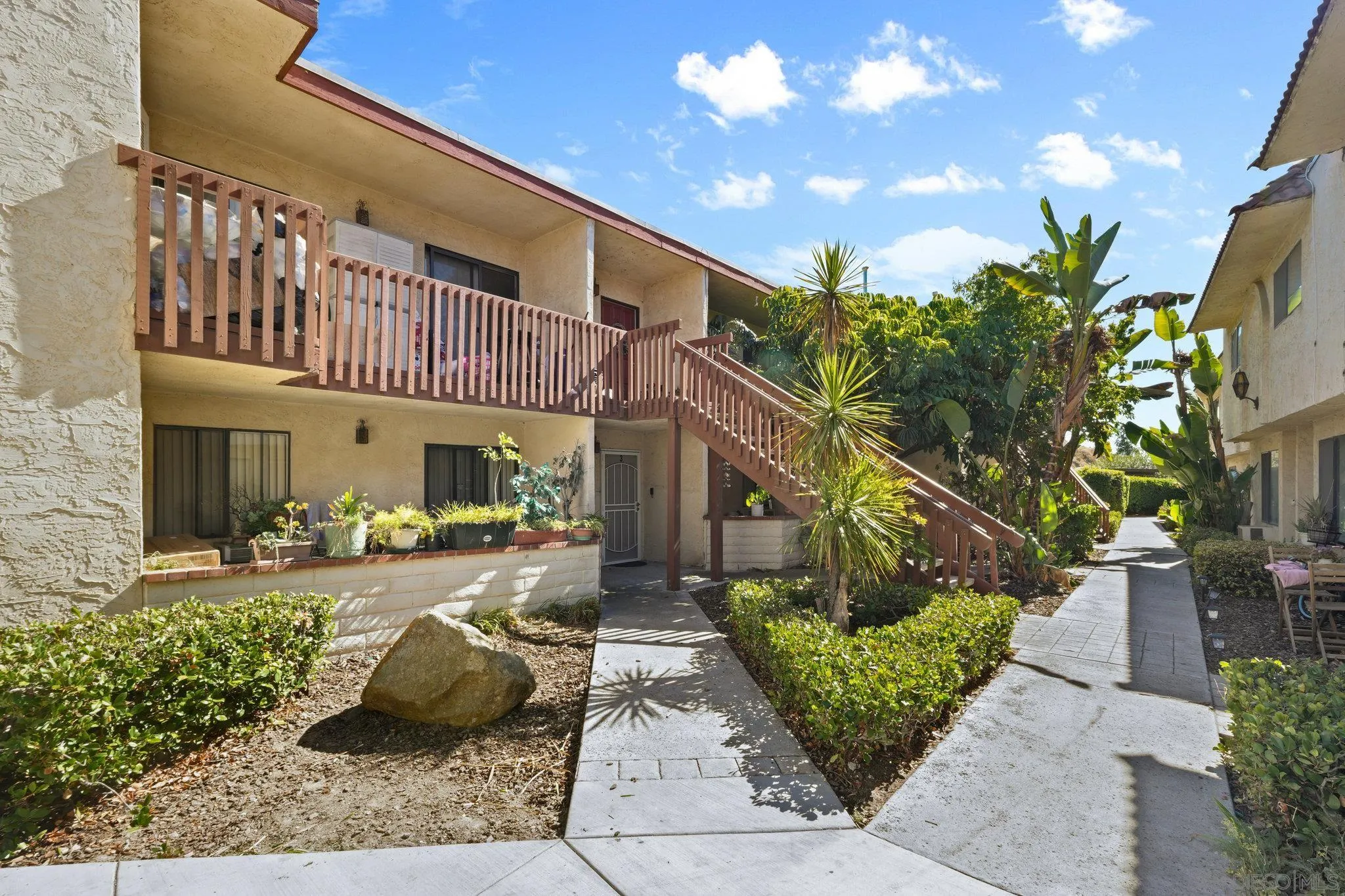 Photo #2: 260010376 Listing: Photo #2