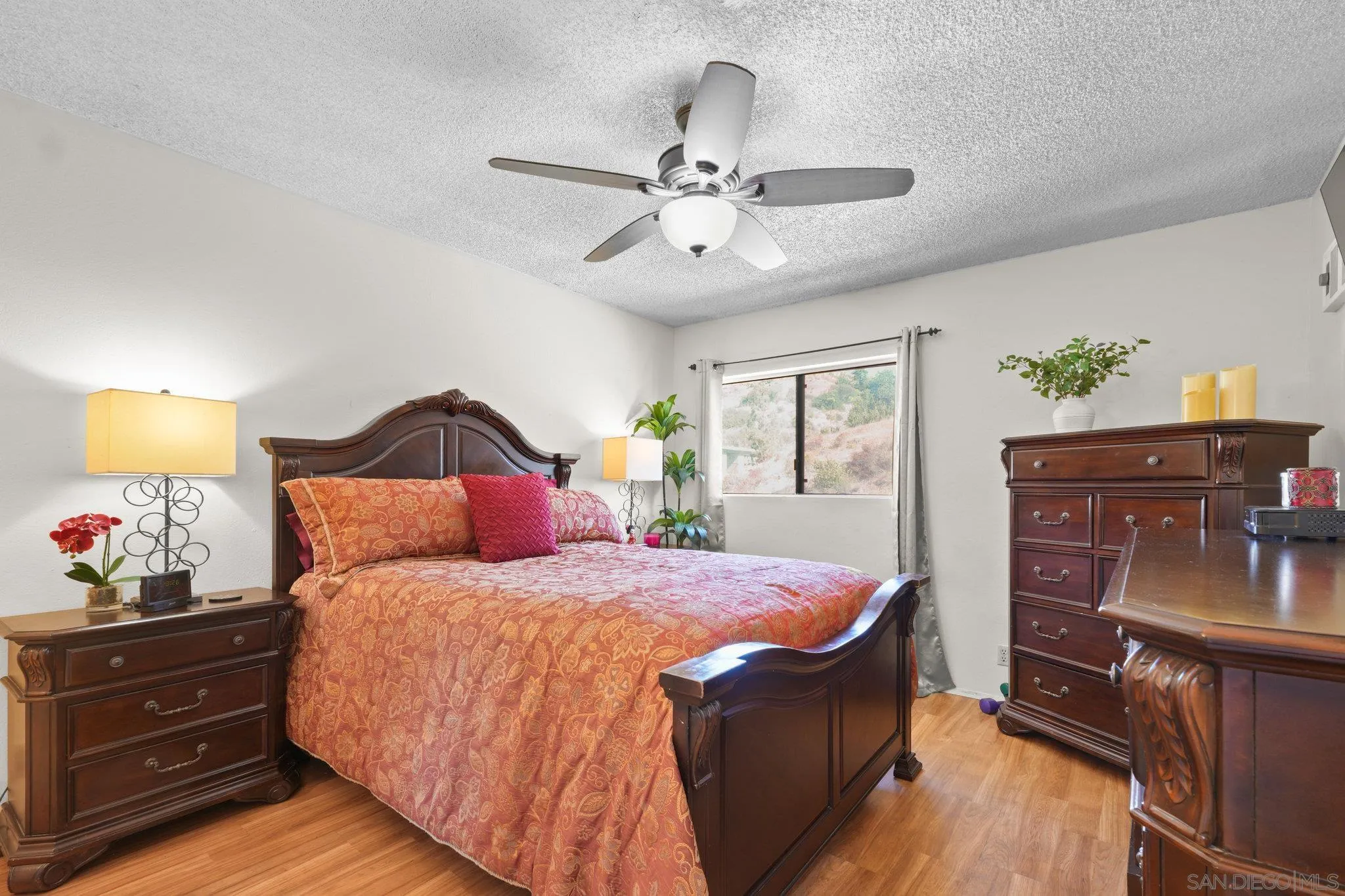 Photo #8: 260010376 Listing: Photo #8