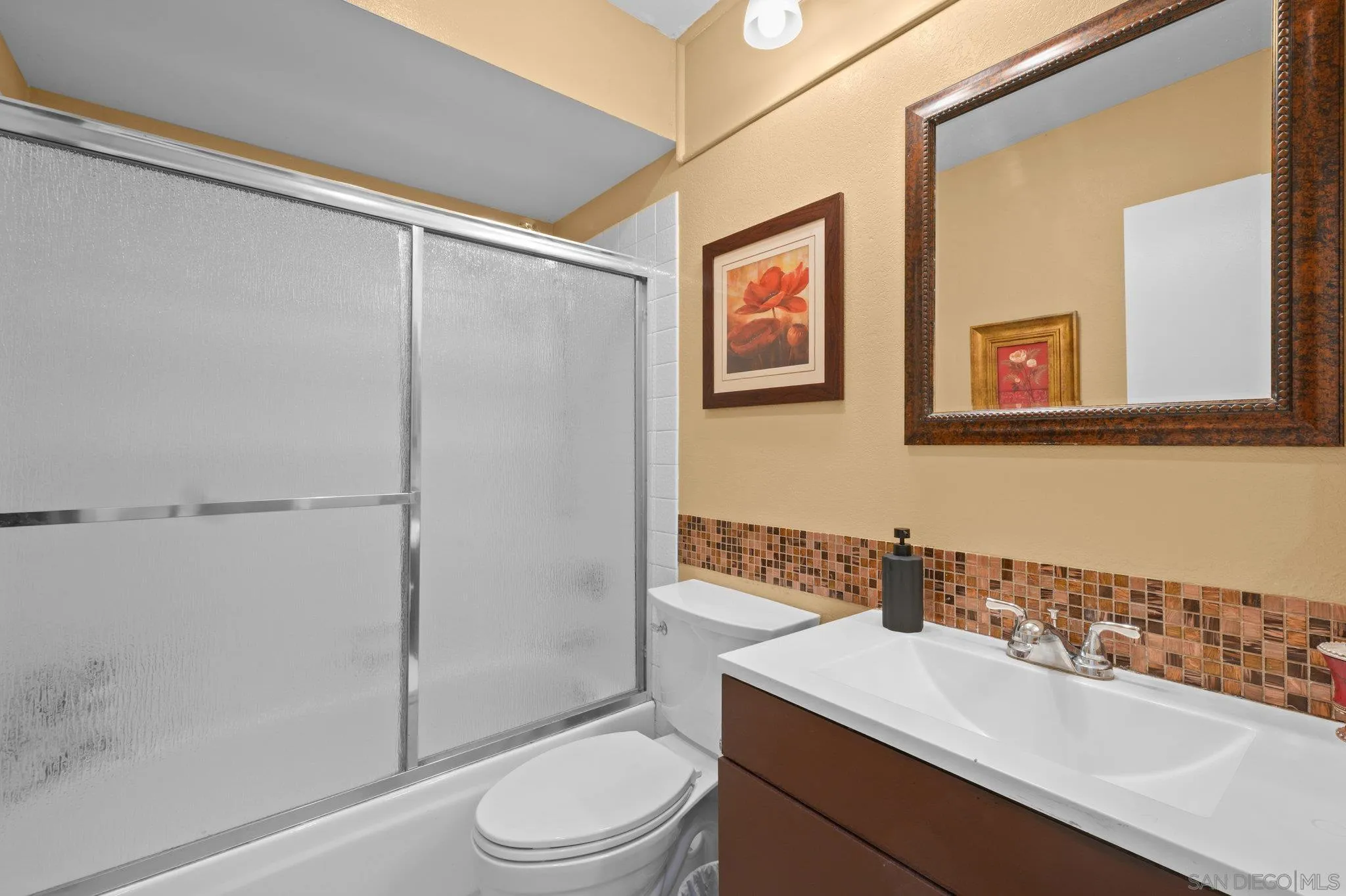 Photo #6: 260010376 Listing: Photo #6