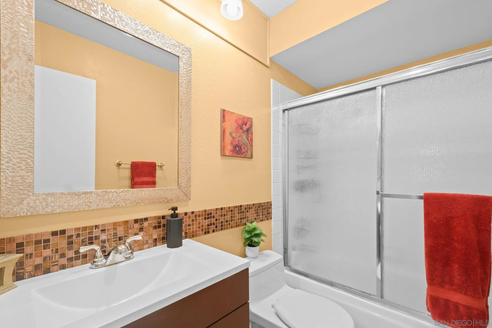 Photo #9: 260010376 Listing: Photo #9