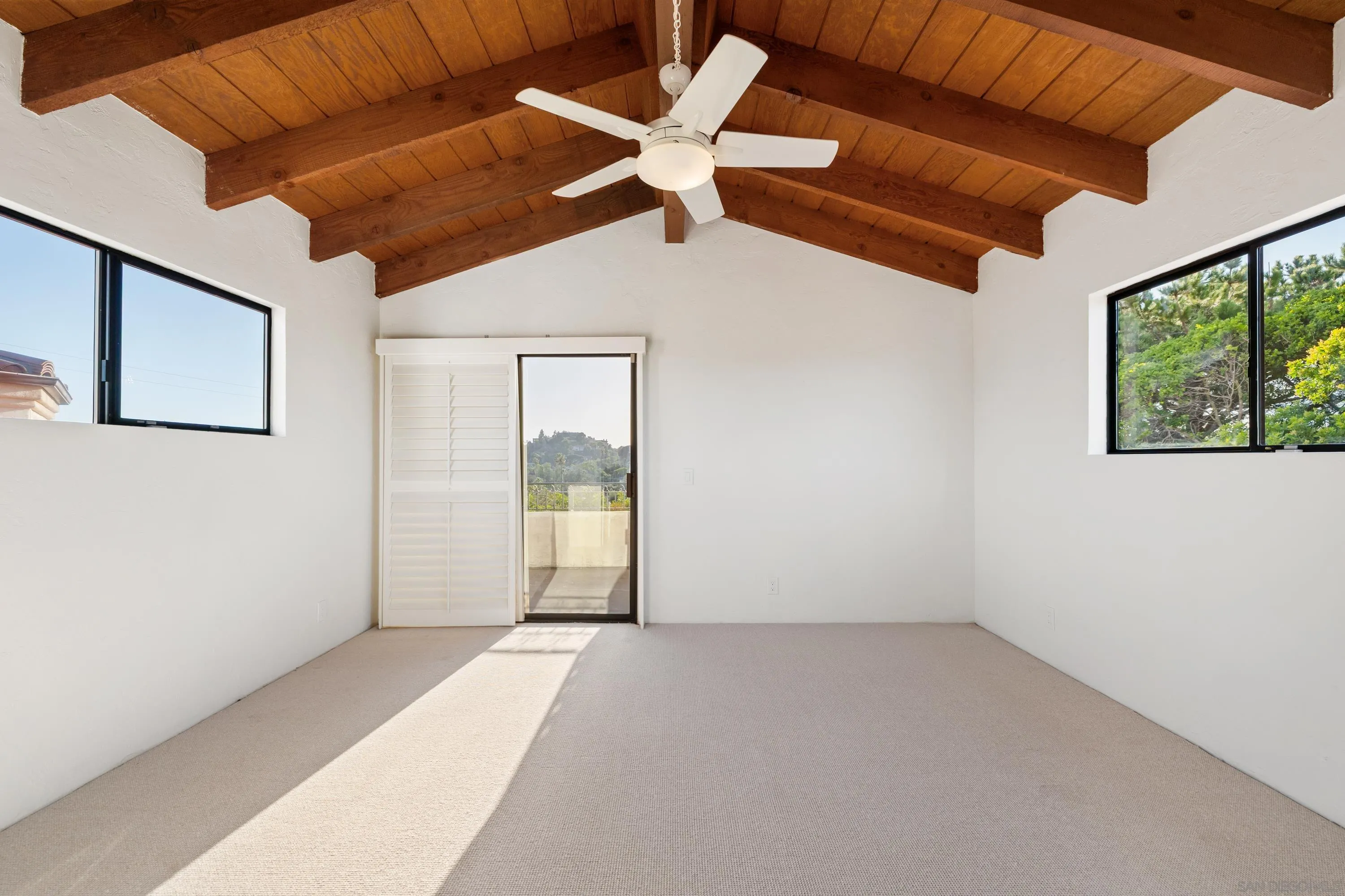 https://cdn.realtyfeed.com/cdn/127/260010378/156b174c67b7bb82349efcff4e3c37bc.webp