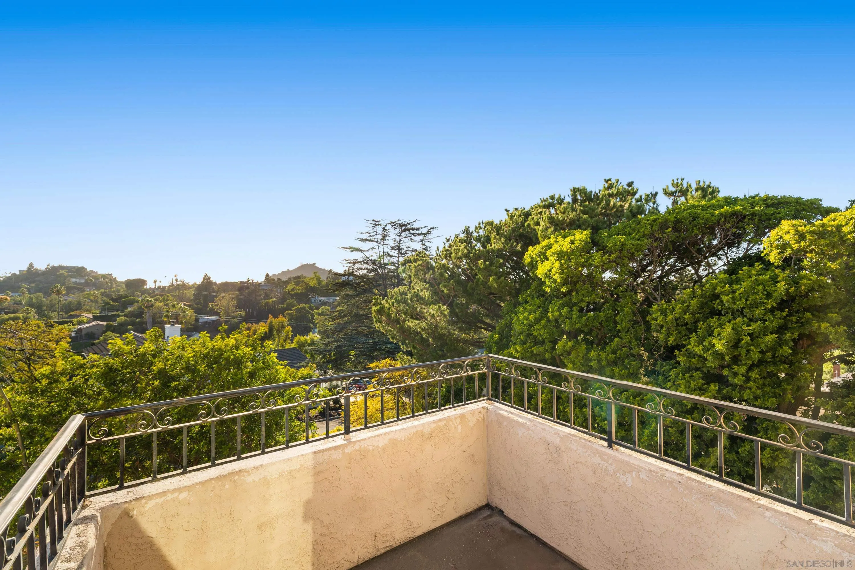 https://cdn.realtyfeed.com/cdn/127/260010378/1d71597829a1cc634cb3d7fa2cef40a6.webp
