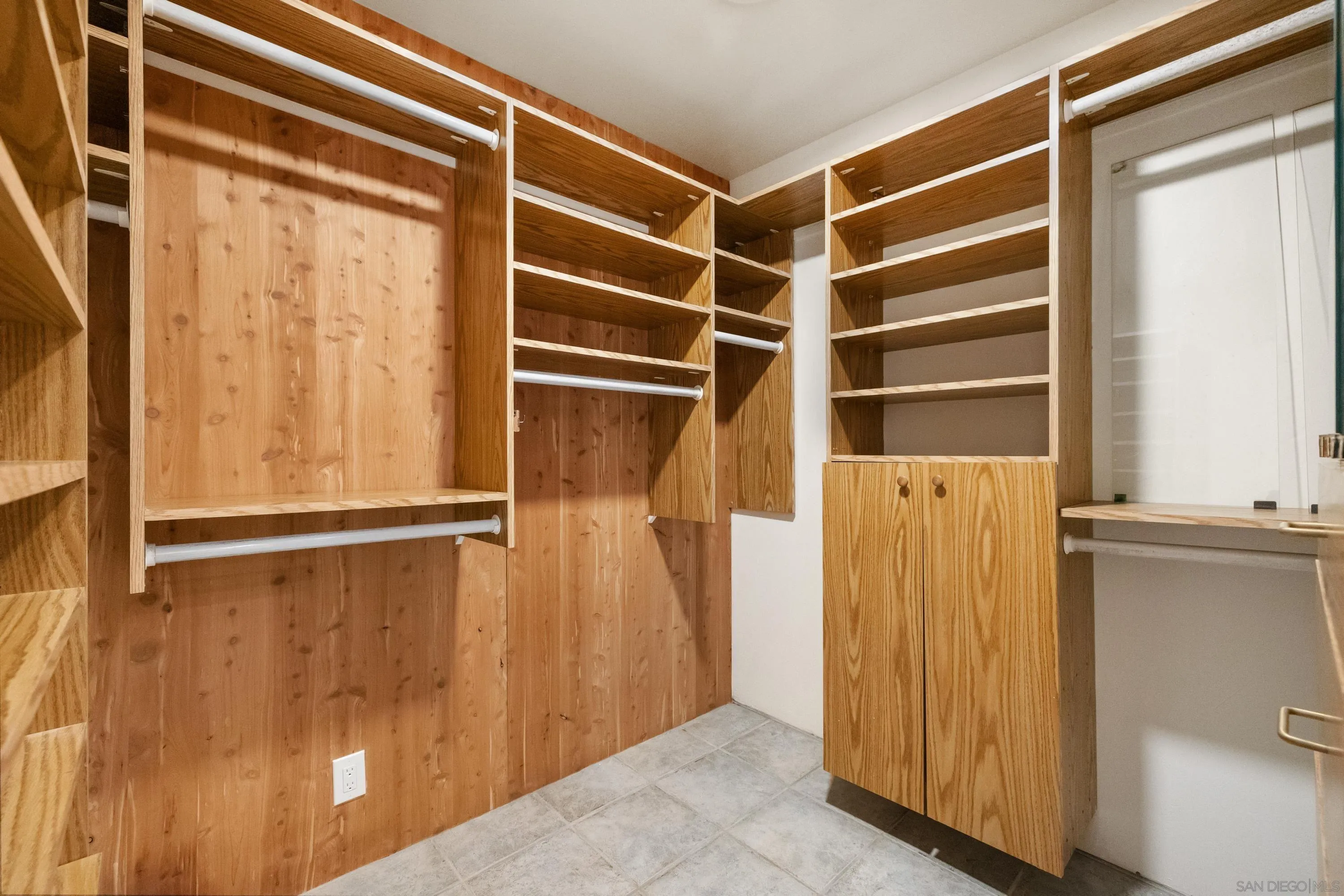 https://cdn.realtyfeed.com/cdn/127/260010378/5d55152edff03615e7664cf7514746cc.webp