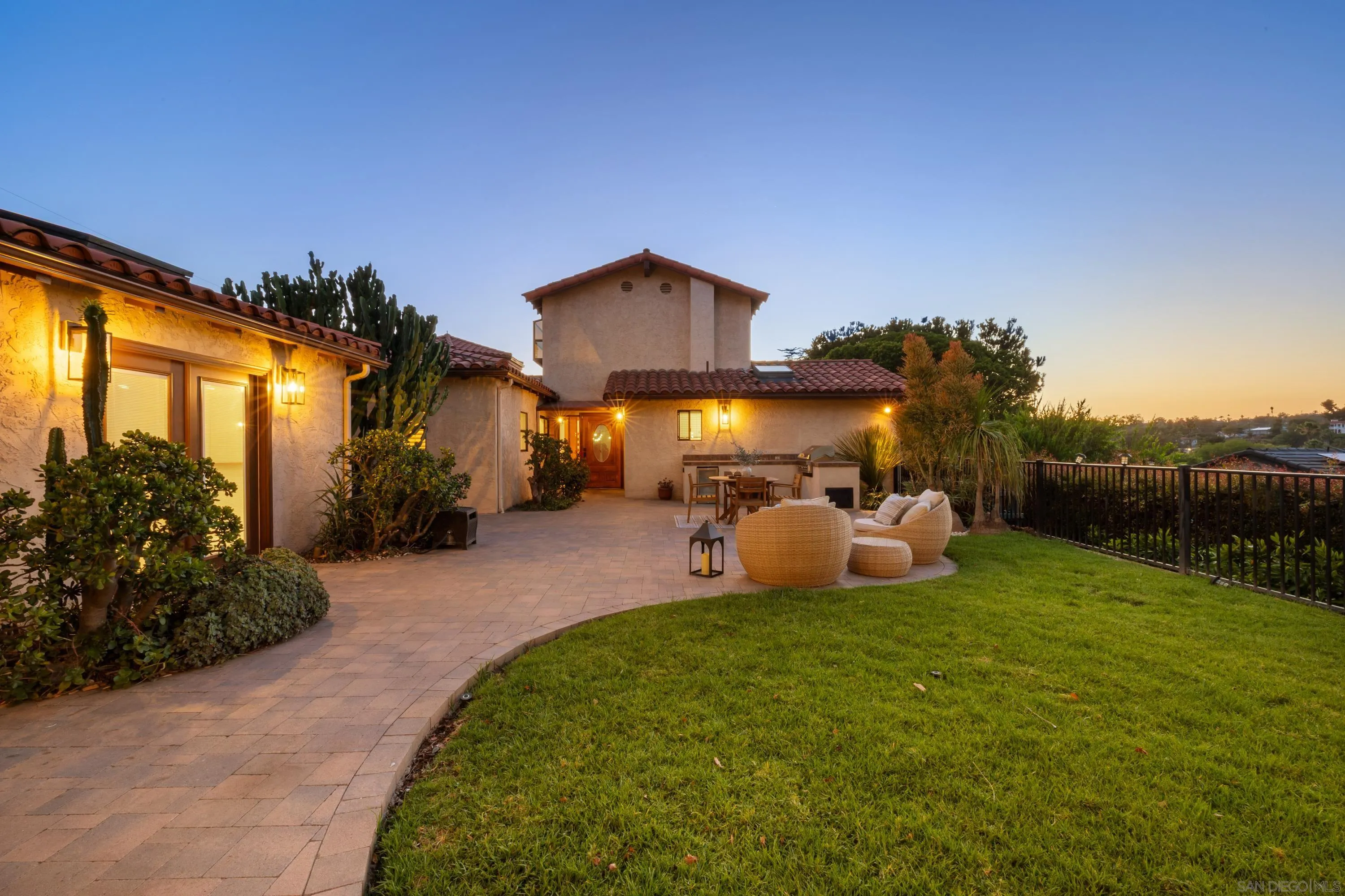 https://cdn.realtyfeed.com/cdn/127/260010378/76f79a9bb9c223344977087fdc666a49.webp