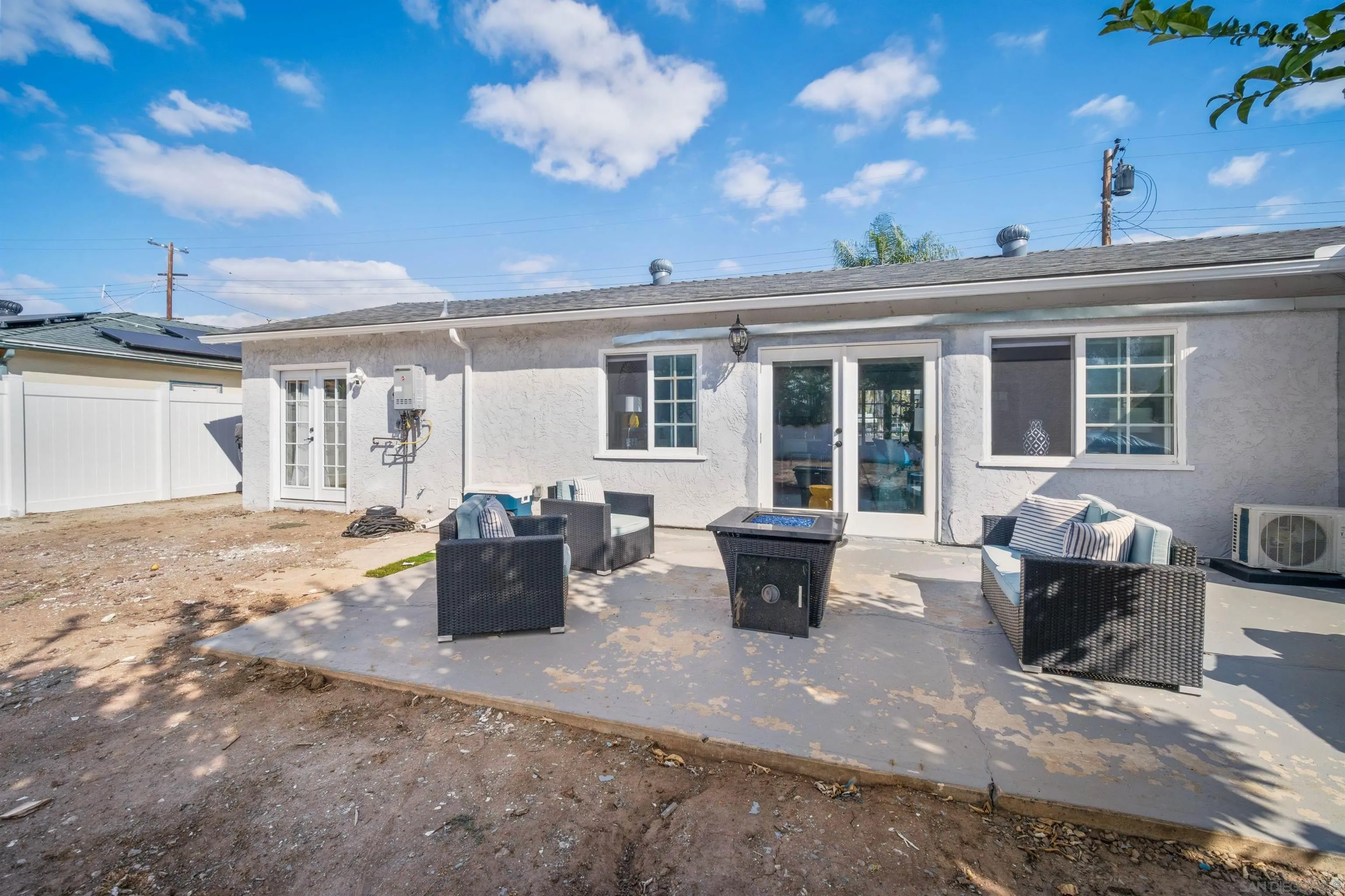 https://cdn.realtyfeed.com/cdn/127/260010380/f59e6e6a086c80b4f205206afe404c14.webp