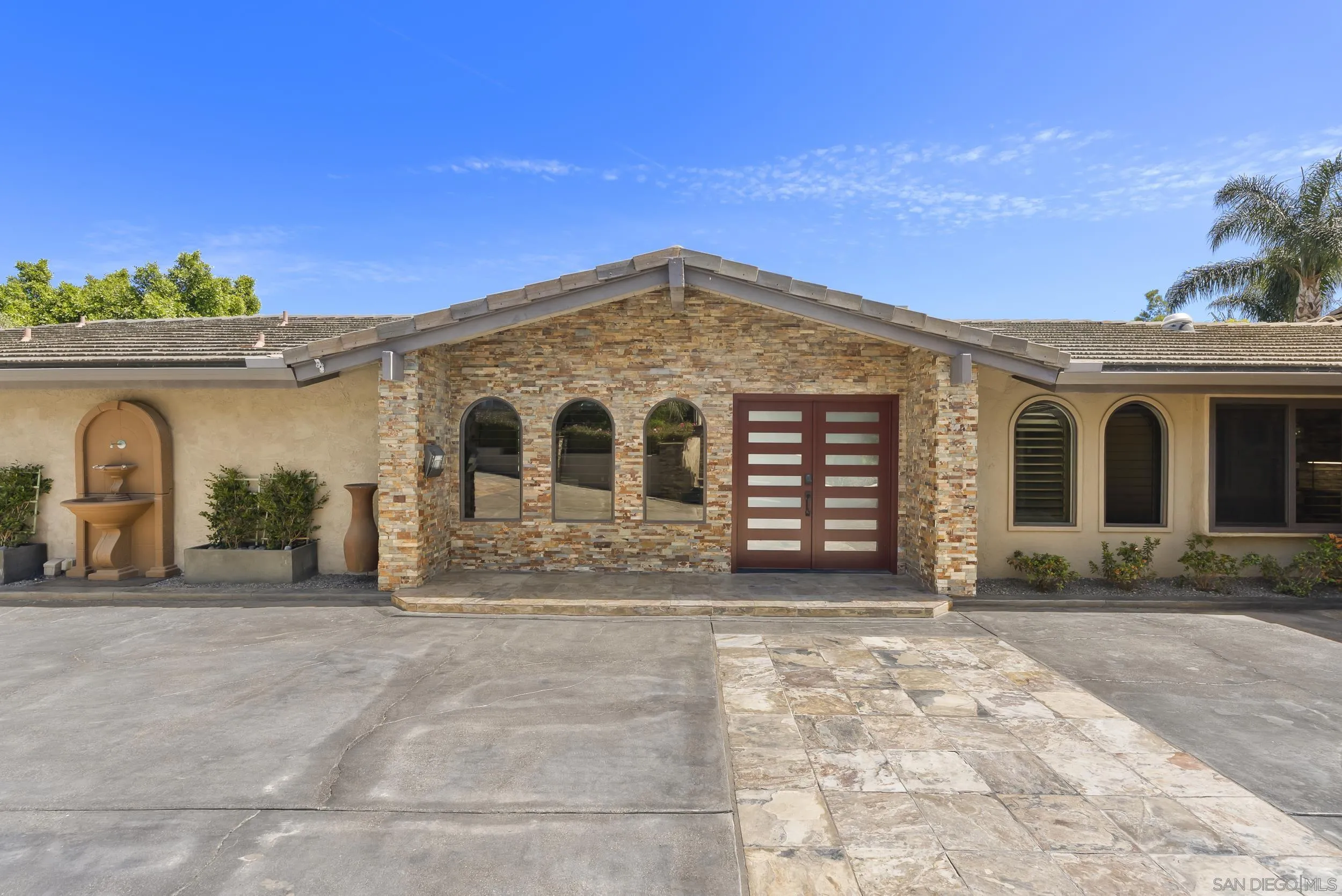 https://cdn.realtyfeed.com/cdn/127/260010384/133eeb7a34224d6eb8b61fa8877a5aac.webp