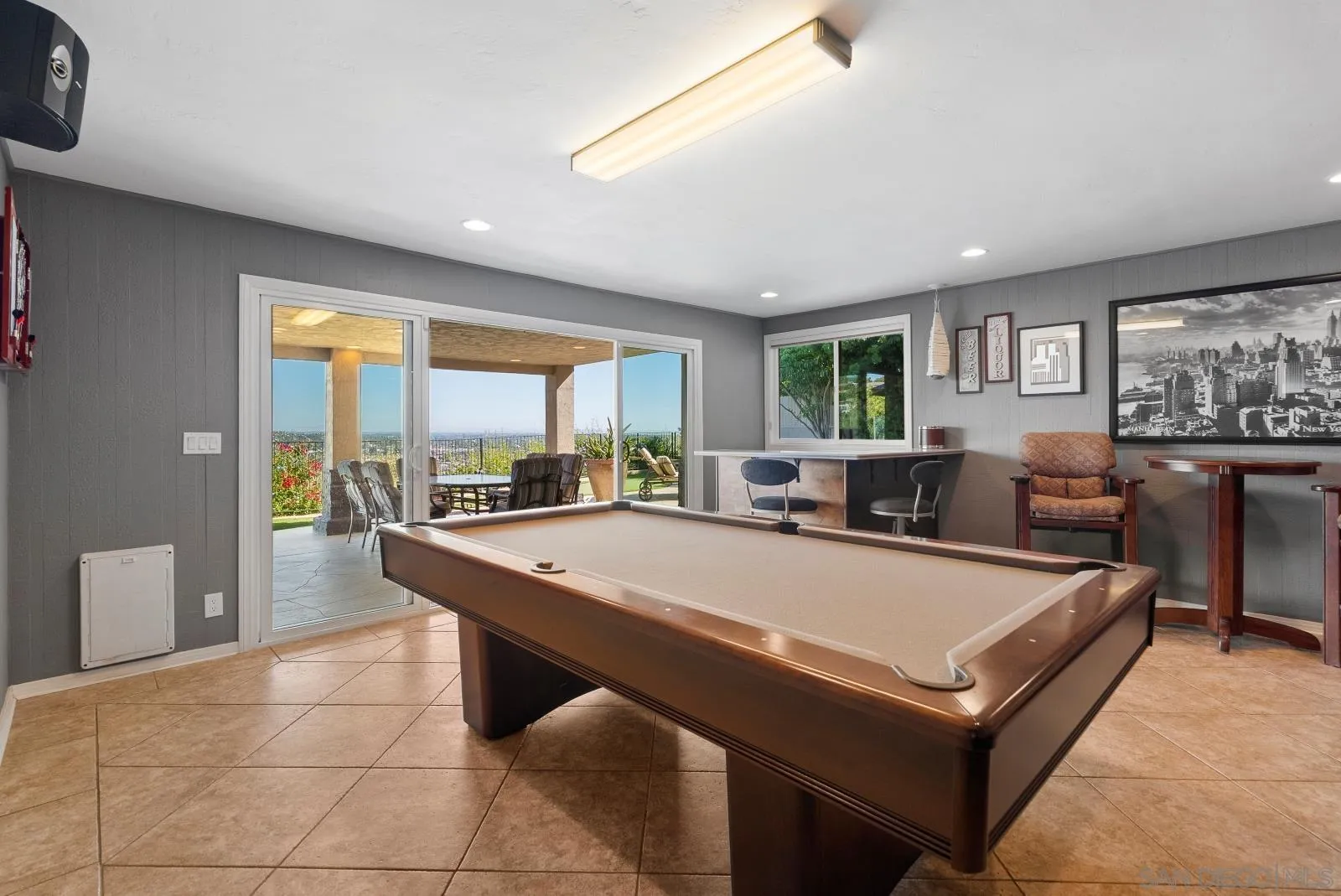 https://cdn.realtyfeed.com/cdn/127/260010384/2c84164f9d1ca39f5e122ad89e16a99c.webp