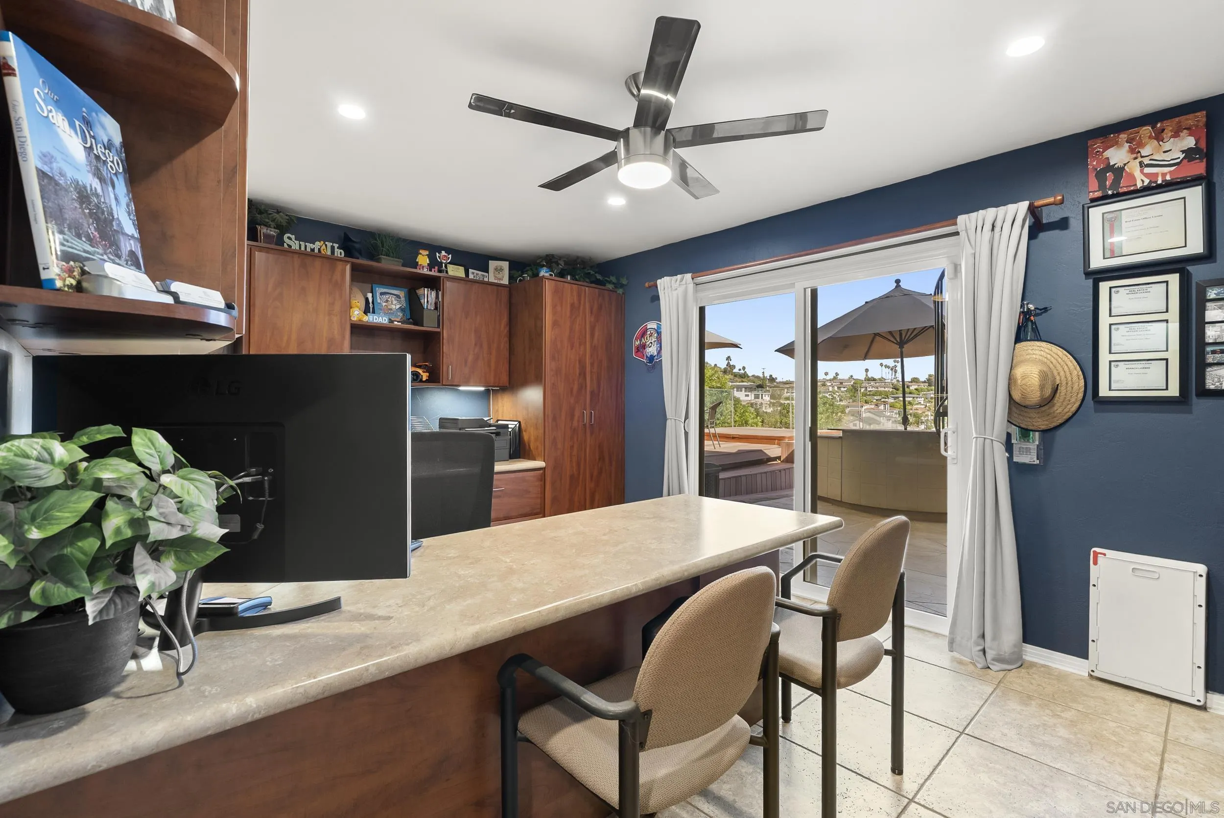 https://cdn.realtyfeed.com/cdn/127/260010384/609c6a0cf2c5f341f61c180454d82c74.webp